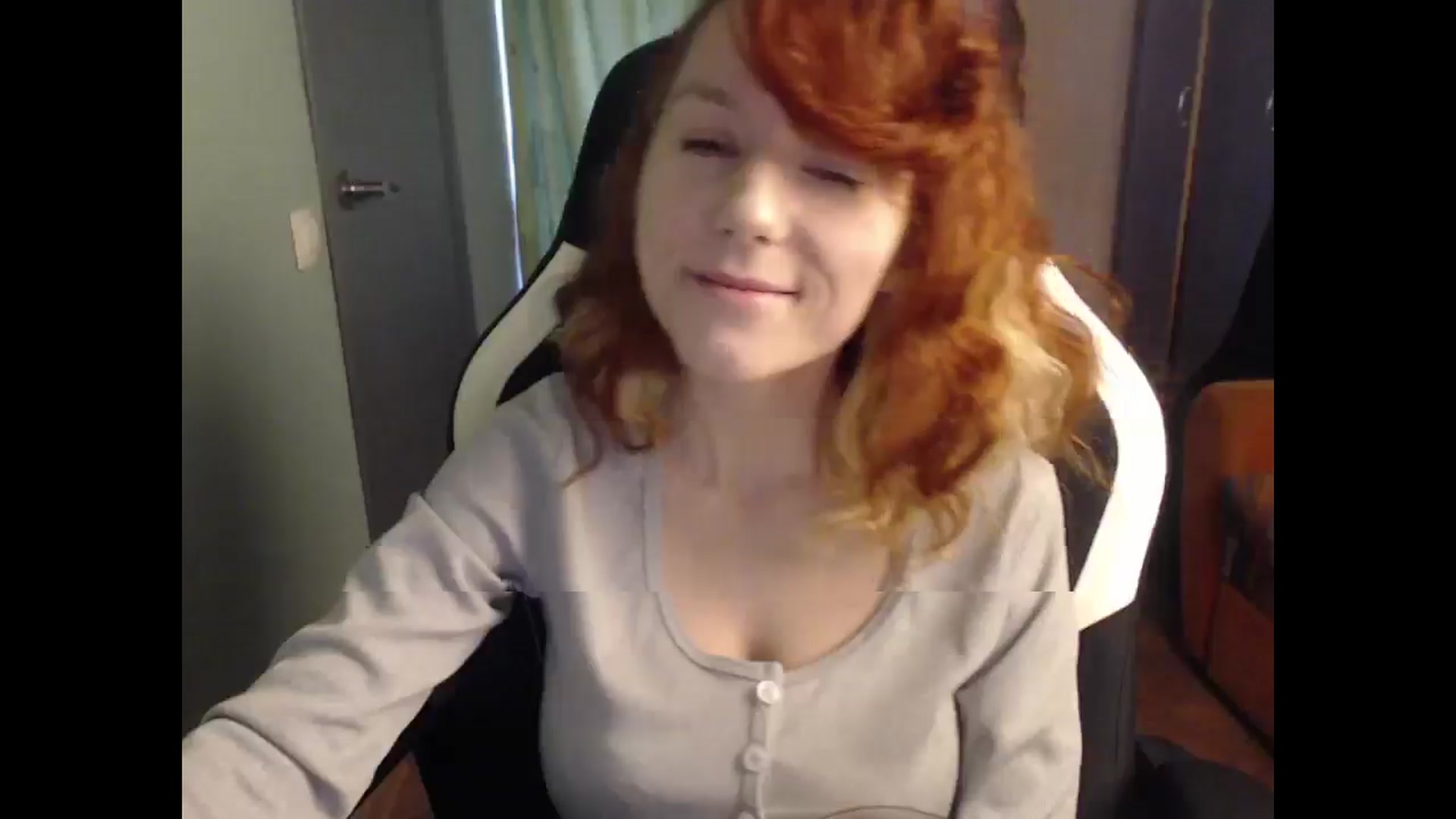 Gallery image thumbnail from NikiFoks18's myfreecams stream on, 05/04/2025, 08:55 image 3 of 20