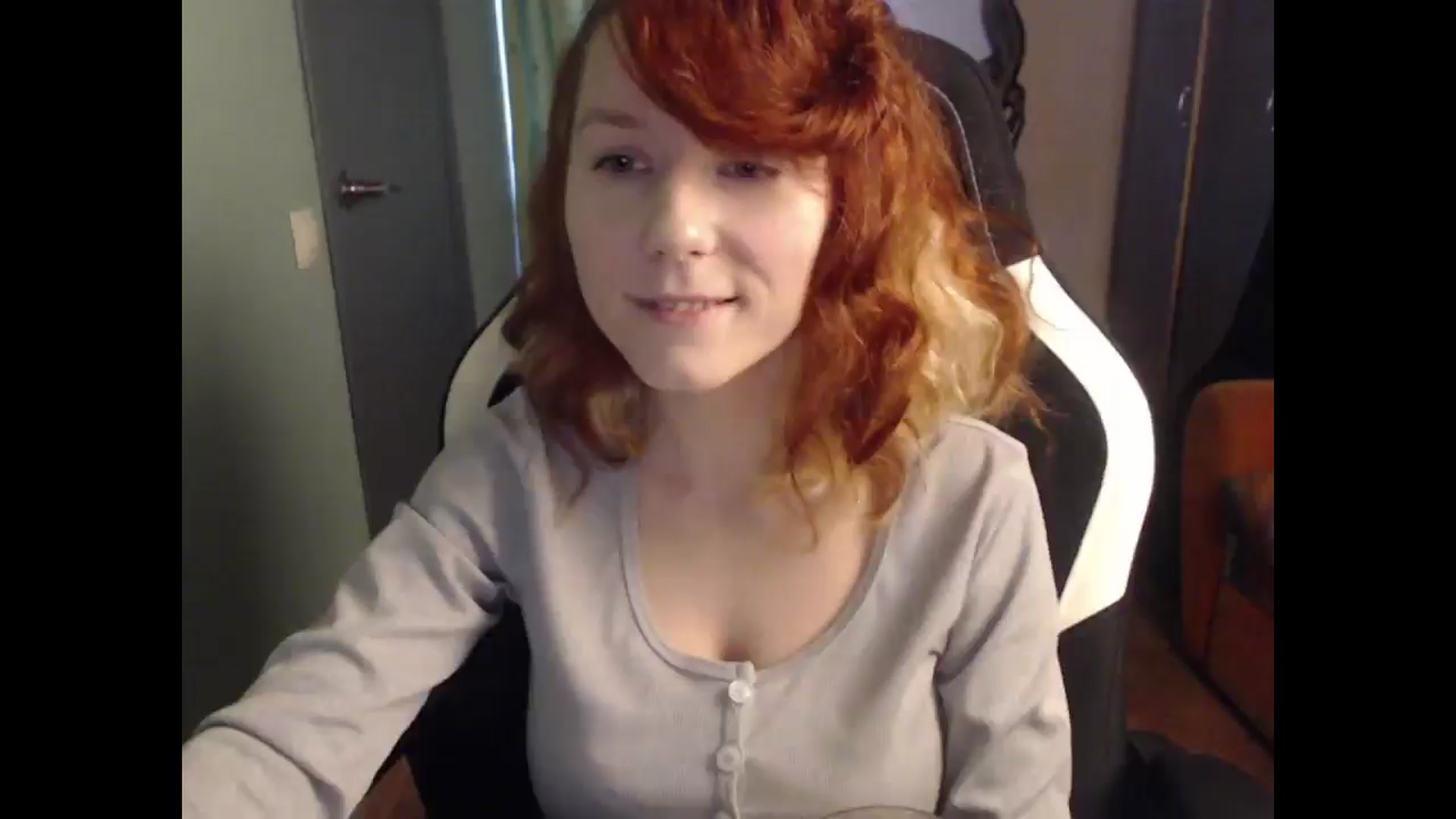 Gallery image thumbnail from NikiFoks18's myfreecams stream on, 05/04/2025, 08:55 image 1 of 20