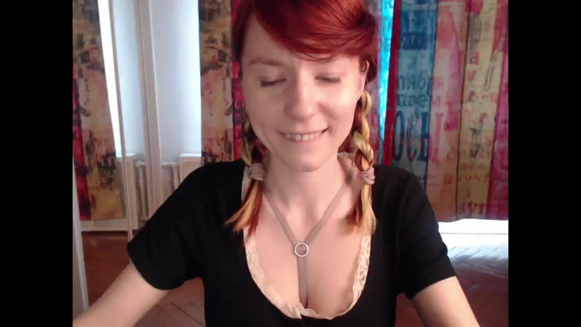 Gallery image thumbnail from NikiFoks18's myfreecams stream on, 06/09/2025, 06:32 image 10 of 20