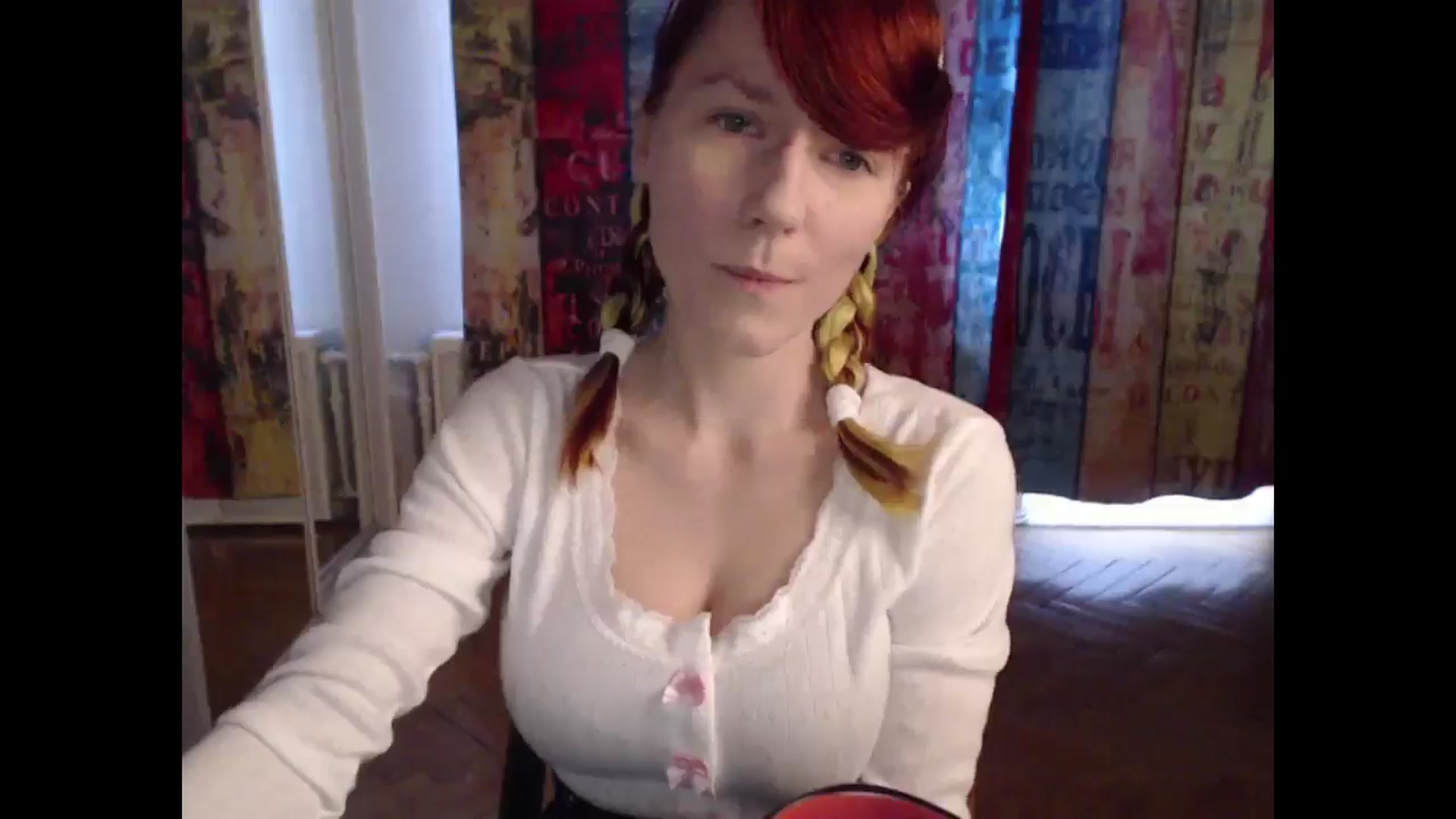 Gallery image thumbnail from NikiFoks18's myfreecams stream on, 06/10/2025, 12:51 image 11 of 20