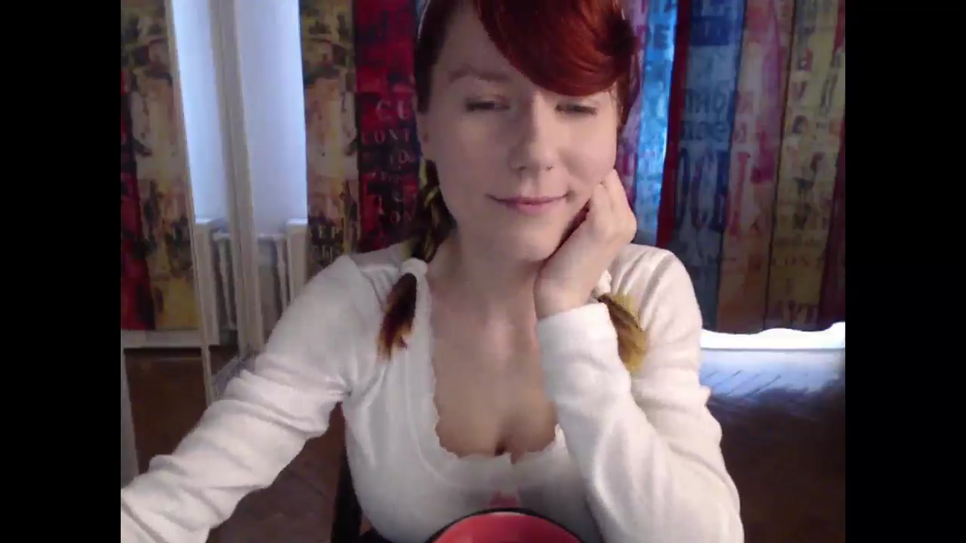 Gallery image thumbnail from NikiFoks18's myfreecams stream on, 06/10/2025, 12:51 image 6 of 20