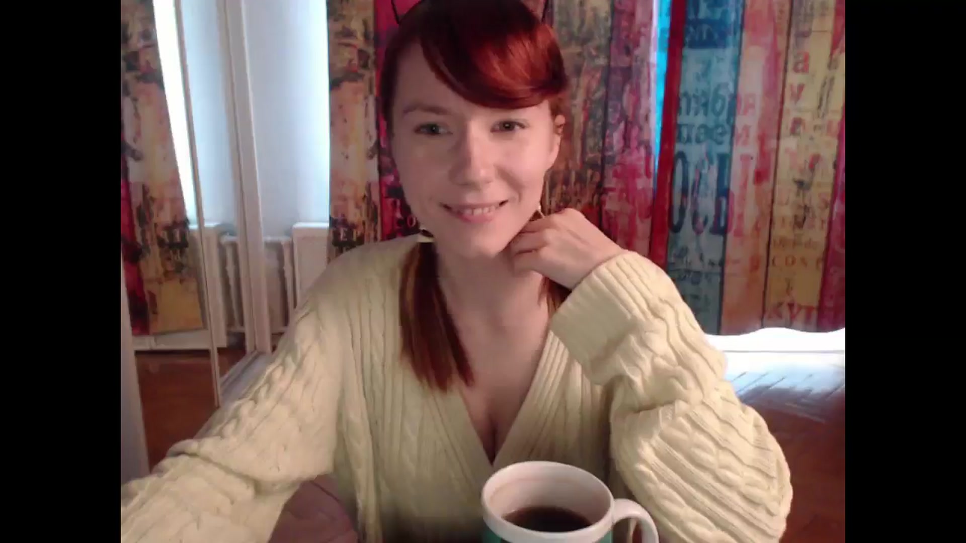 Gallery image thumbnail from NikiFoks18's myfreecams stream on, 06/19/2025, 10:43 image 5 of 20