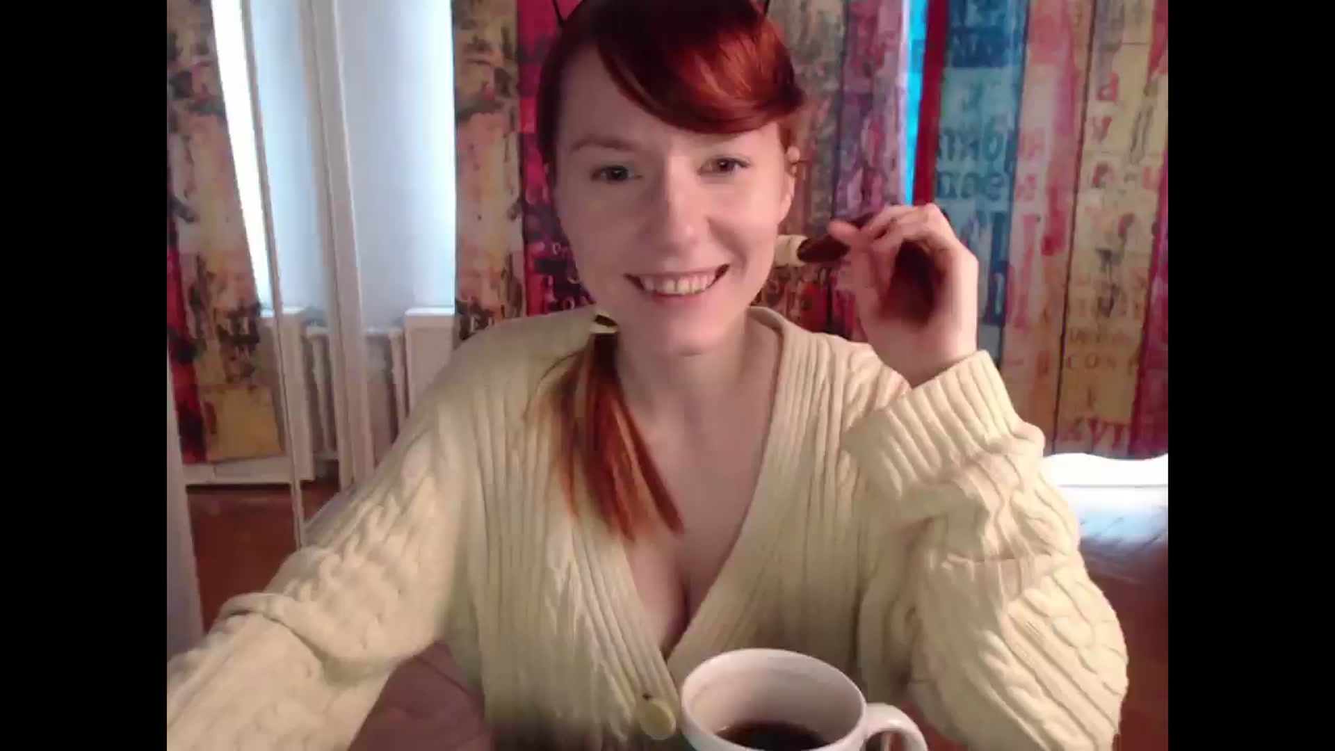 Gallery image thumbnail from NikiFoks18's myfreecams stream on, 06/19/2025, 10:43 image 7 of 20