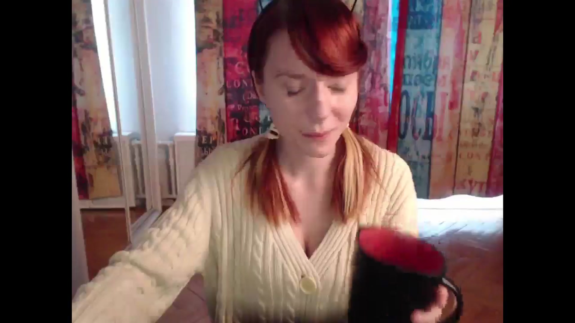 Gallery image thumbnail from NikiFoks18's myfreecams stream on, 06/19/2025, 10:43 image 4 of 20