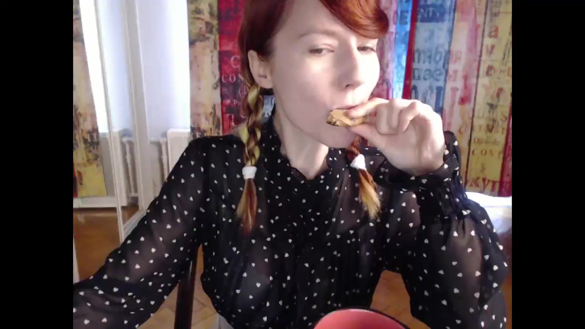 Gallery image thumbnail from NikiFoks18's myfreecams stream on, 06/30/2025, 10:38 image 14 of 20