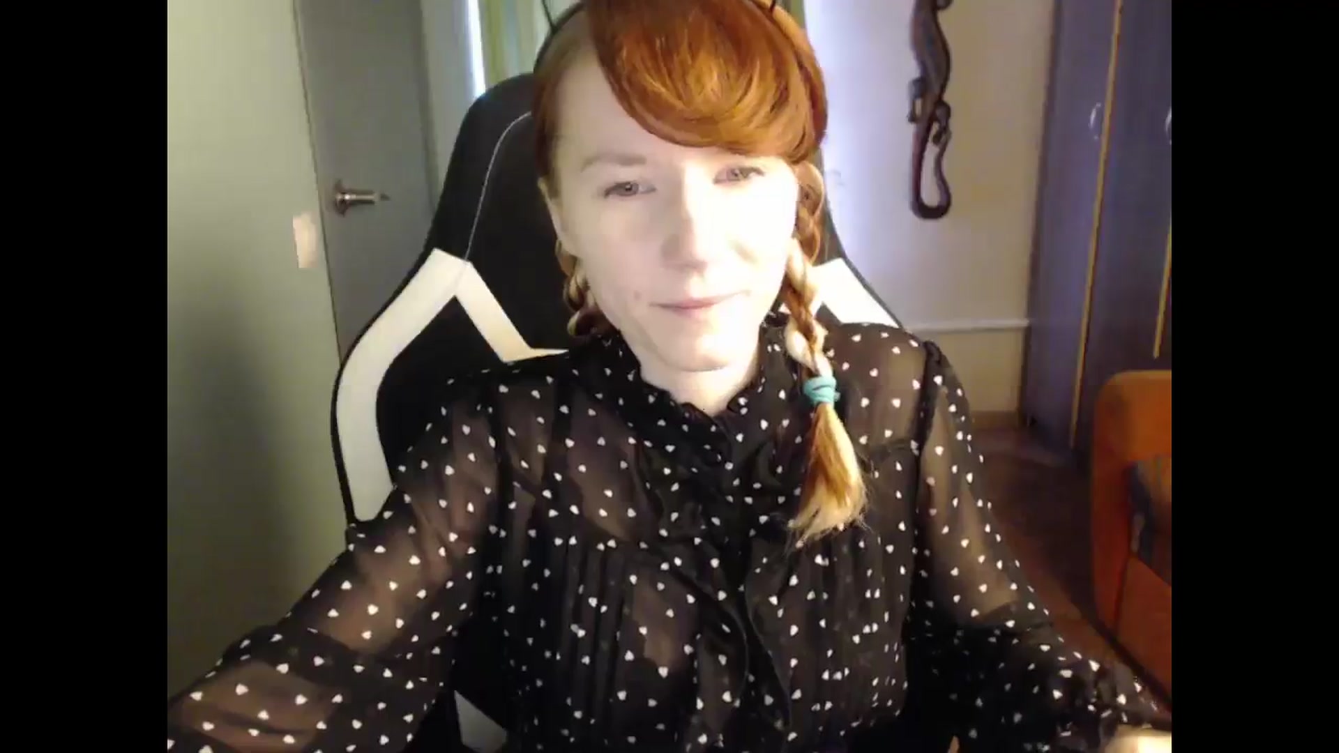 Gallery image thumbnail from NikiFoks18's myfreecams stream on, 09/28/2025, 09:24 image 7 of 20