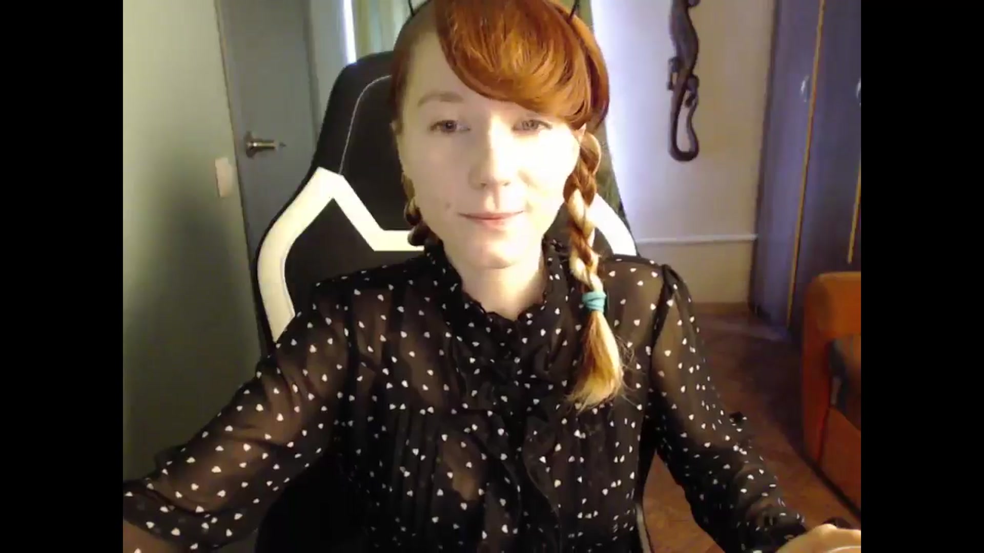 Gallery image thumbnail from NikiFoks18's myfreecams stream on, 09/28/2025, 09:24 image 12 of 20