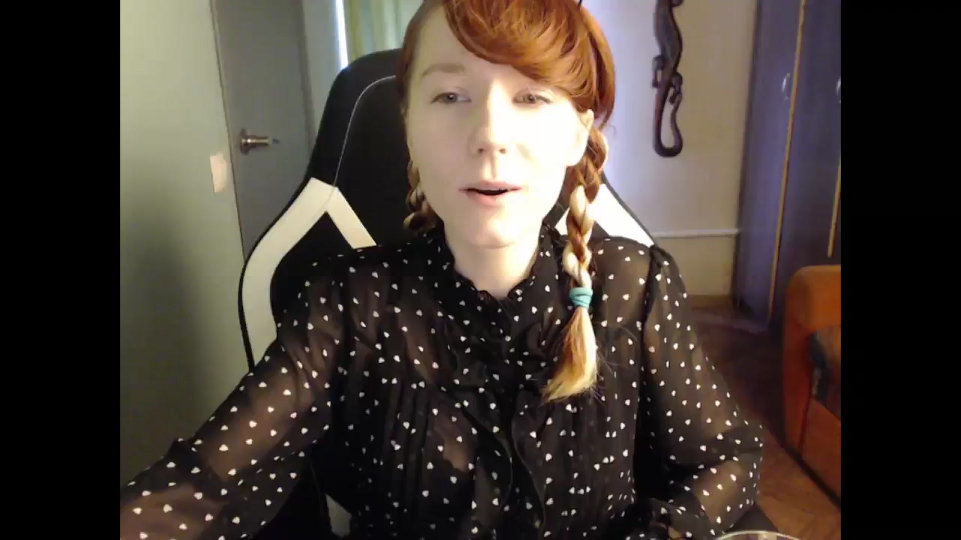 Gallery image thumbnail from NikiFoks18's myfreecams stream on, 09/28/2025, 09:24 image 1 of 20