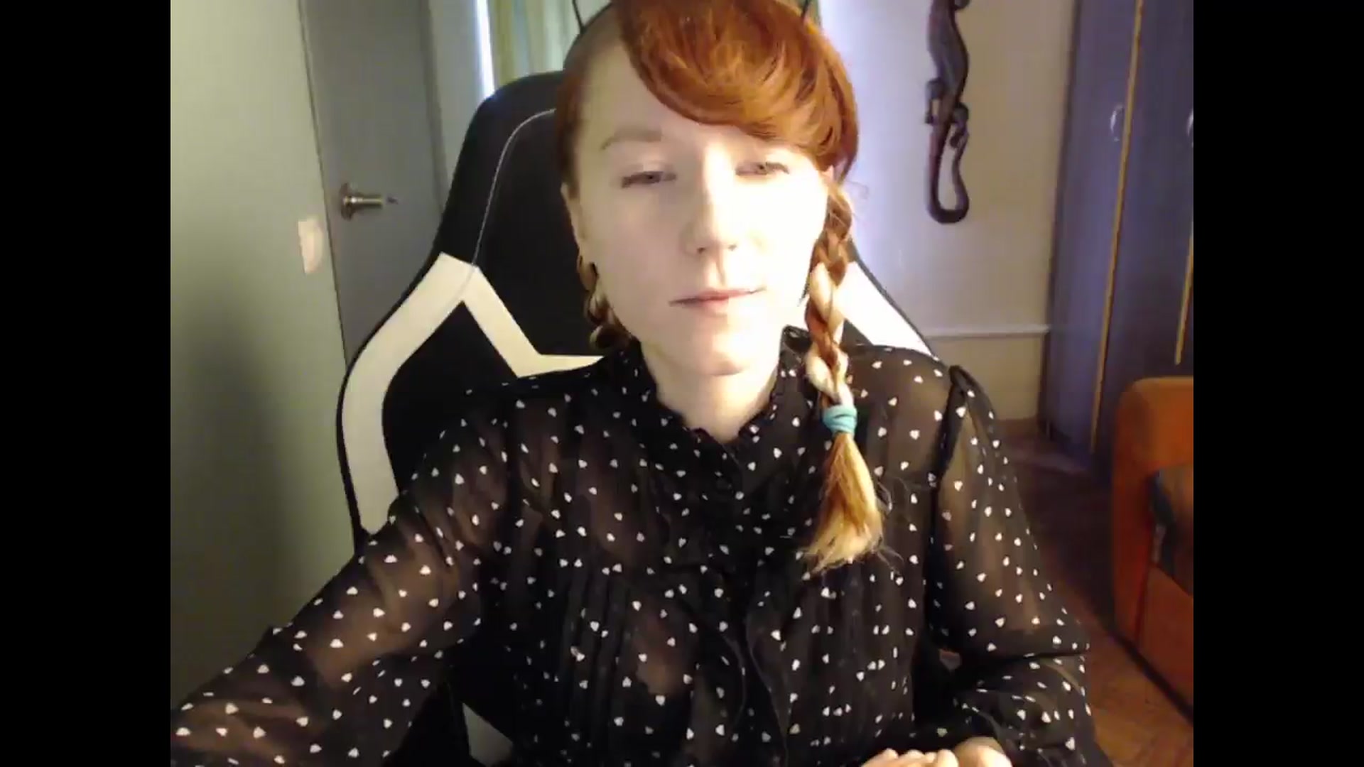Gallery image thumbnail from NikiFoks18's myfreecams stream on, 09/28/2025, 09:24 image 5 of 20