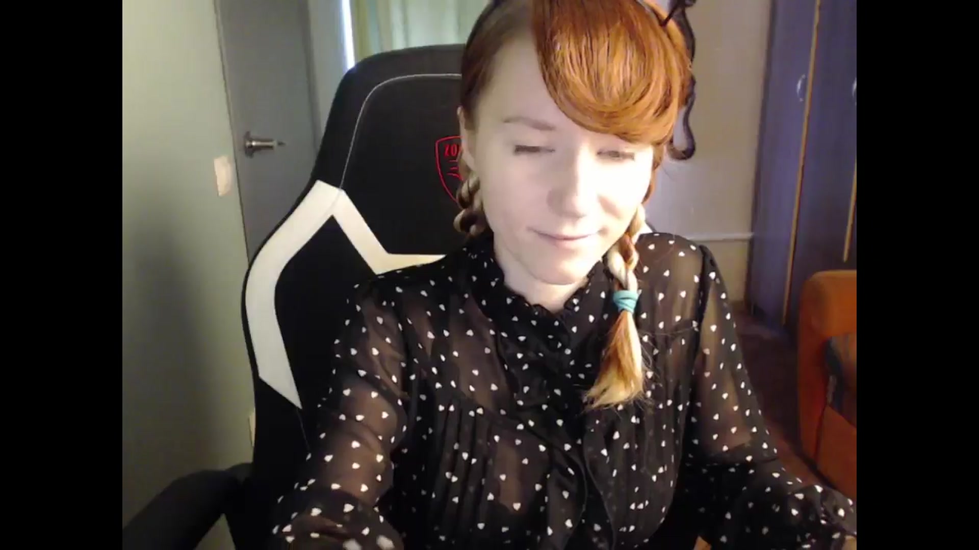 Gallery image thumbnail from NikiFoks18's myfreecams stream on, 09/28/2025, 09:24 image 6 of 20