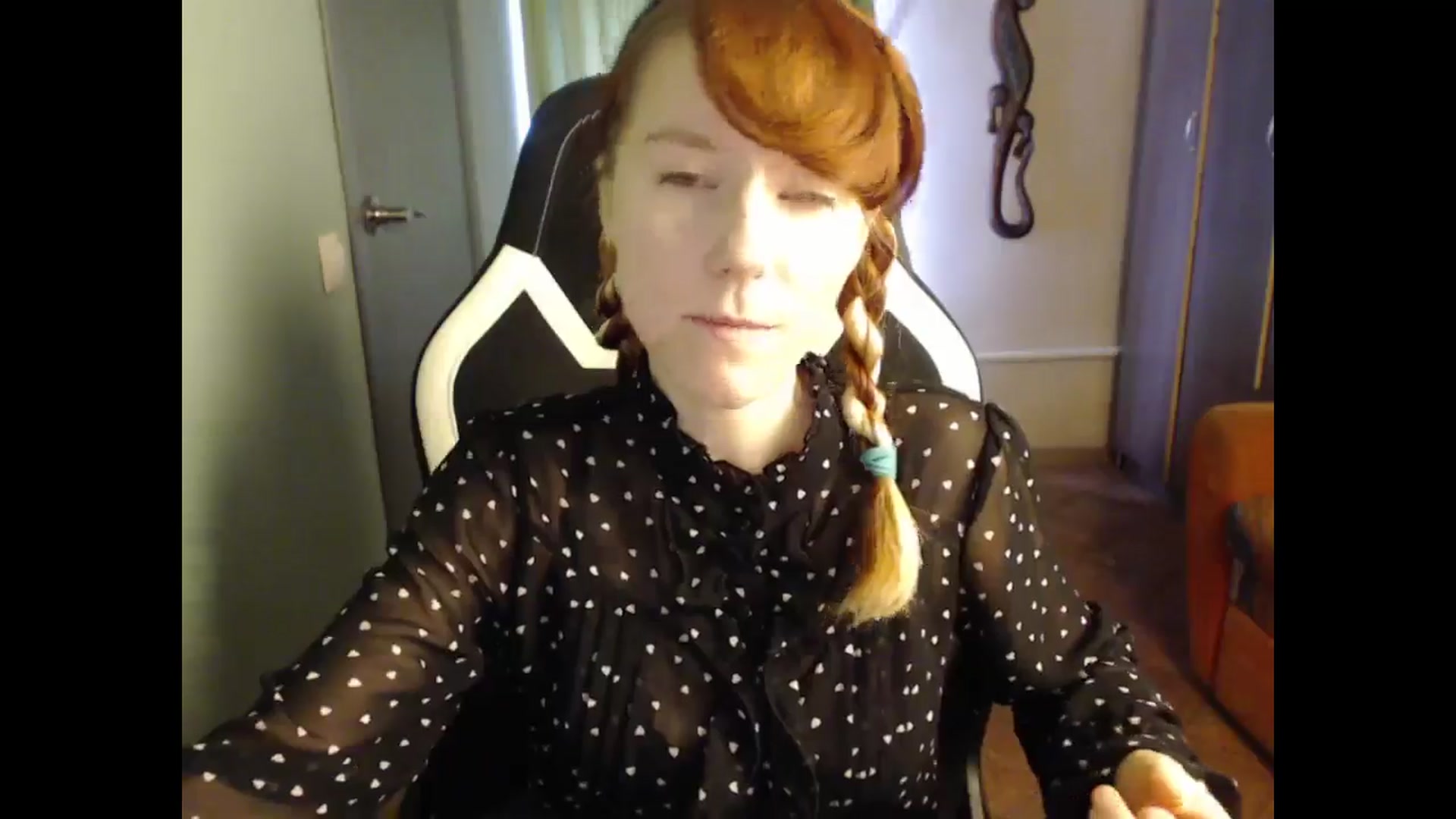 Gallery image thumbnail from NikiFoks18's myfreecams stream on, 09/28/2025, 09:24 image 13 of 20