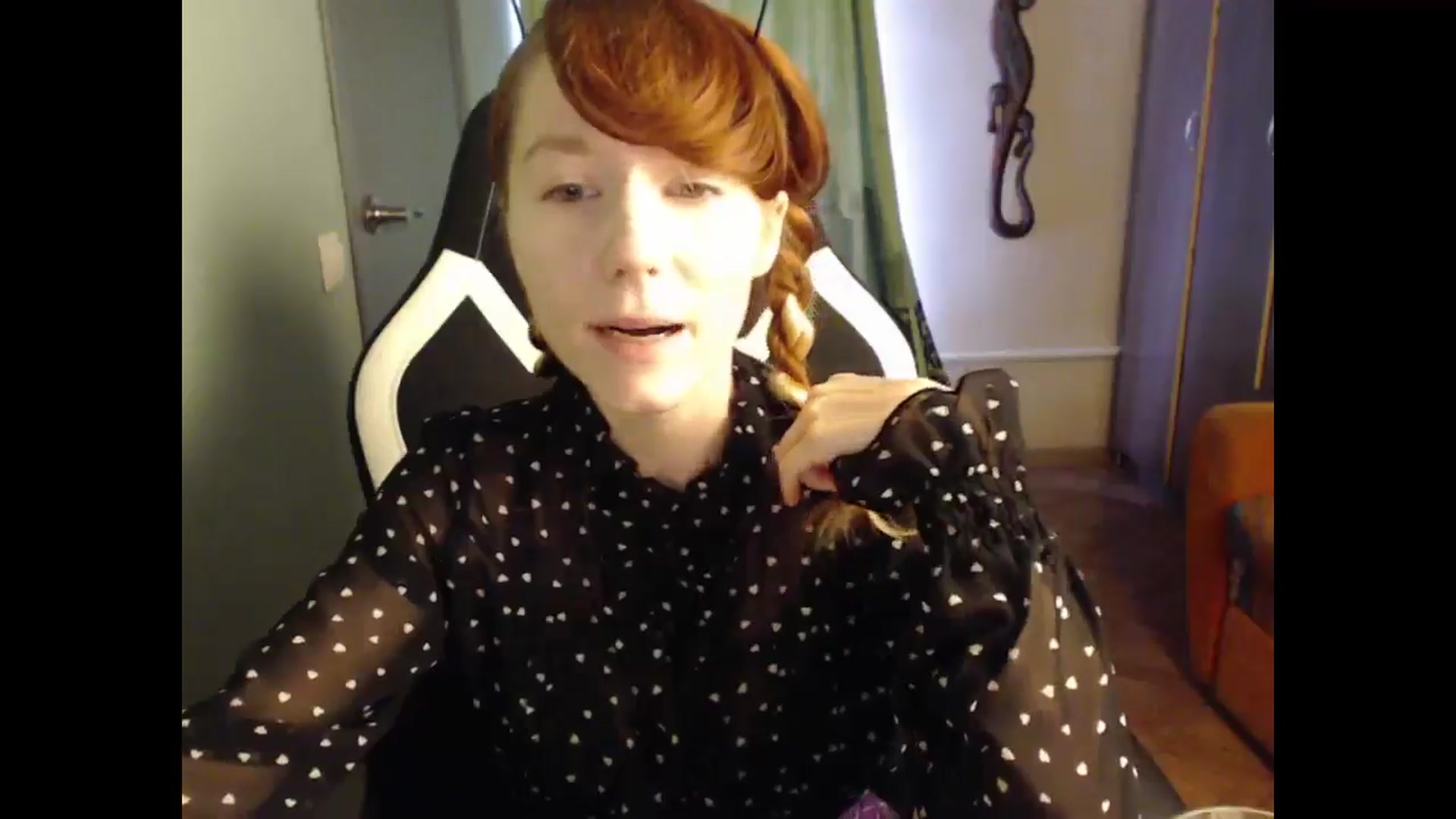 Gallery image thumbnail from NikiFoks18's myfreecams stream on, 09/28/2025, 09:24 image 16 of 20