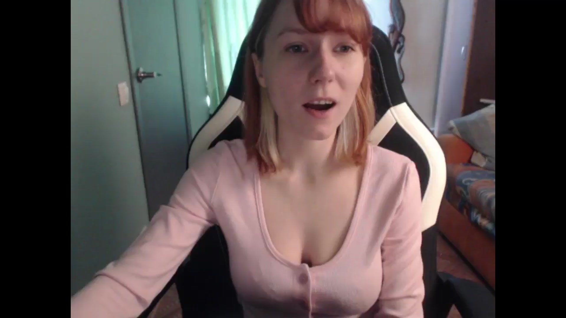 Gallery image thumbnail from NikiFoks18's myfreecams stream on, 03/11/2026, 06:58 image 14 of 20