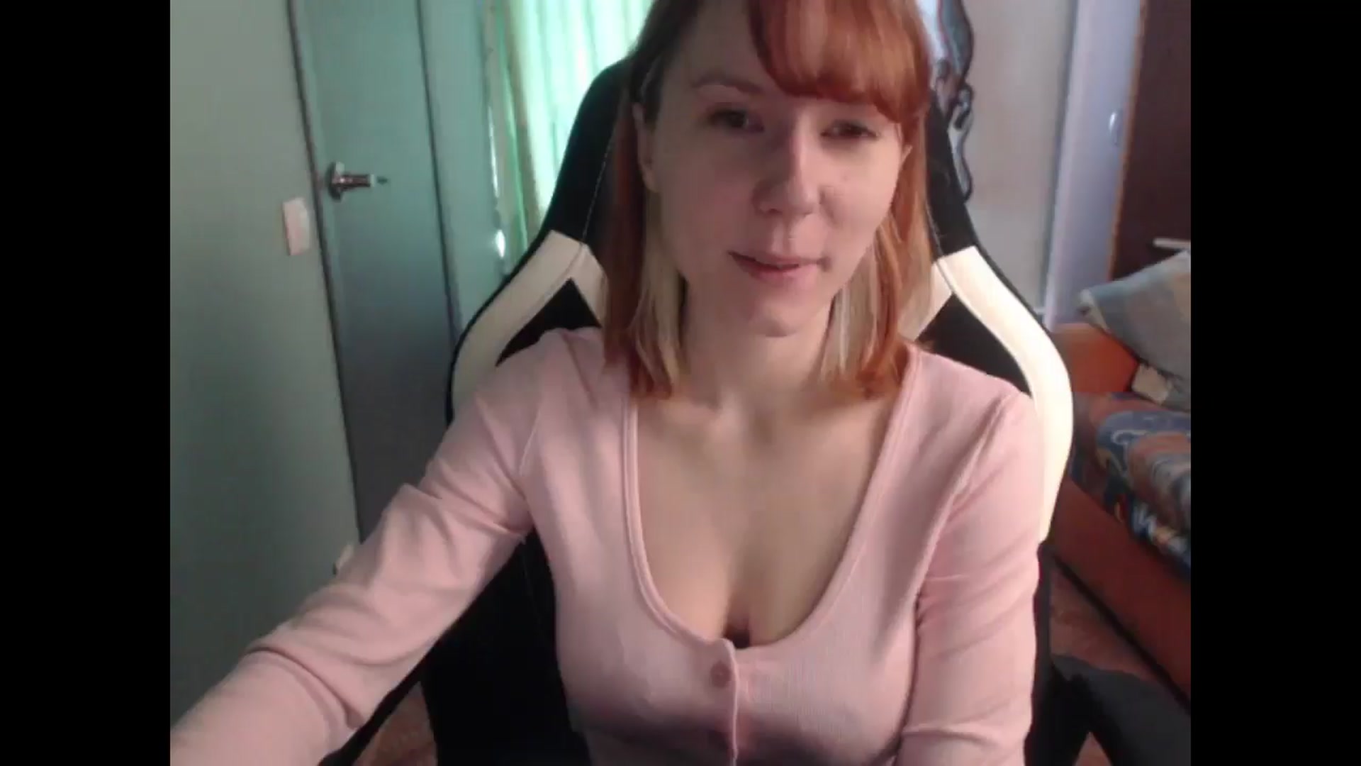 Gallery image thumbnail from NikiFoks18's myfreecams stream on, 03/11/2026, 06:58 image 13 of 20