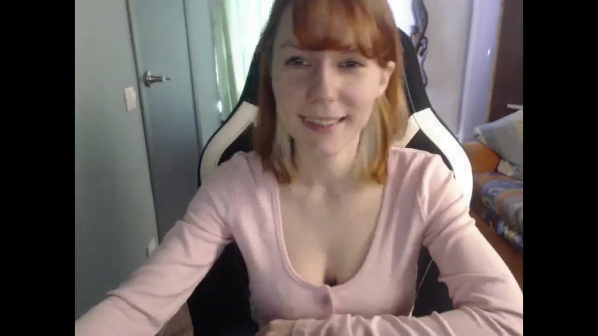 Gallery image thumbnail from NikiFoks18's myfreecams stream on, 03/11/2026, 06:58 image 16 of 20