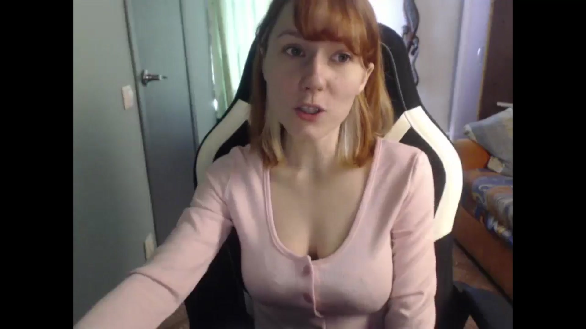 Gallery image thumbnail from NikiFoks18's myfreecams stream on, 03/11/2026, 06:58 image 15 of 20