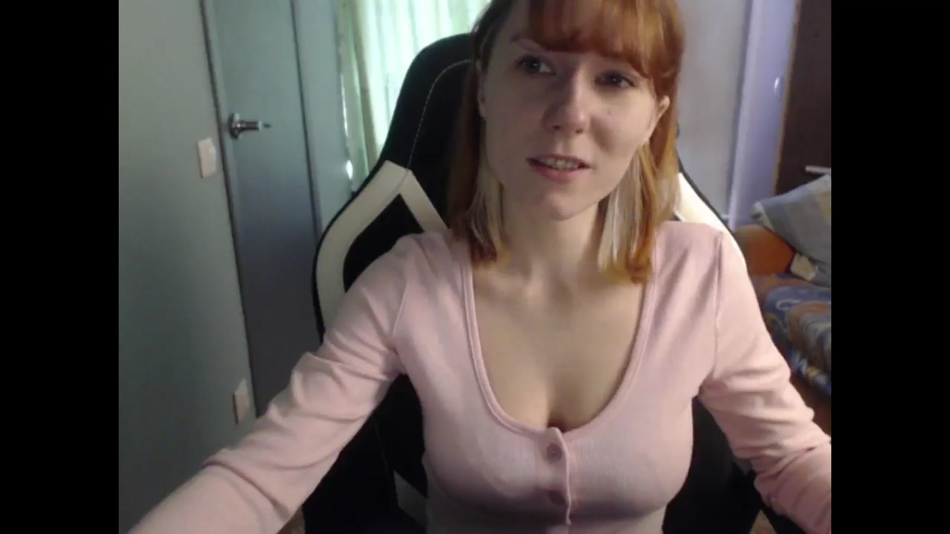 Gallery image thumbnail from NikiFoks18's myfreecams stream on, 03/11/2026, 06:58 image 10 of 20