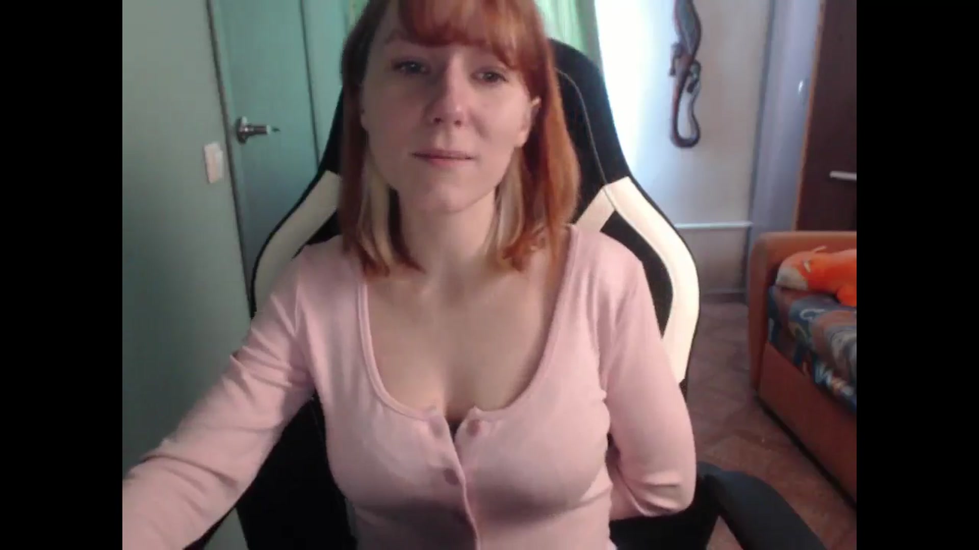 Gallery image thumbnail from NikiFoks18's myfreecams stream on, 03/11/2026, 07:36 image 13 of 20