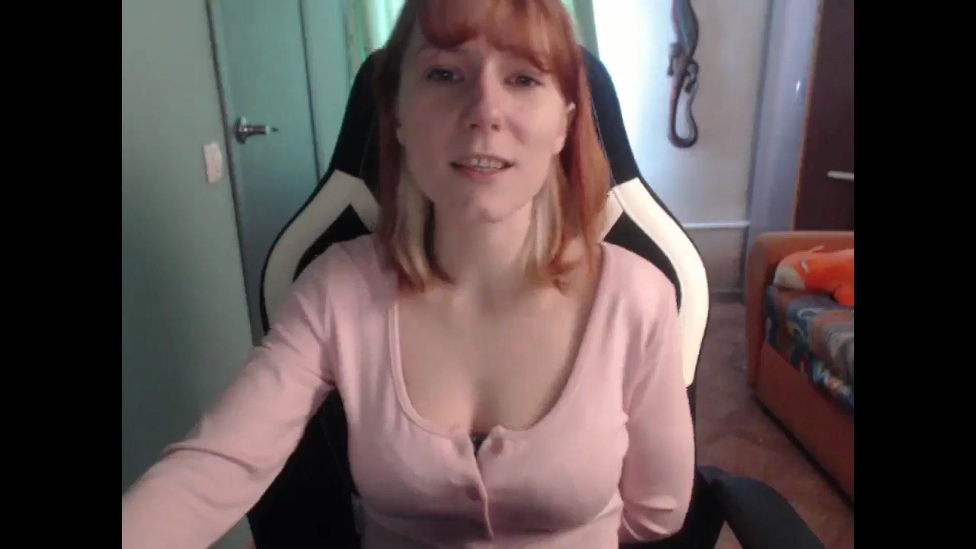 Gallery image thumbnail from NikiFoks18's myfreecams stream on, 03/11/2026, 07:36 image 18 of 20