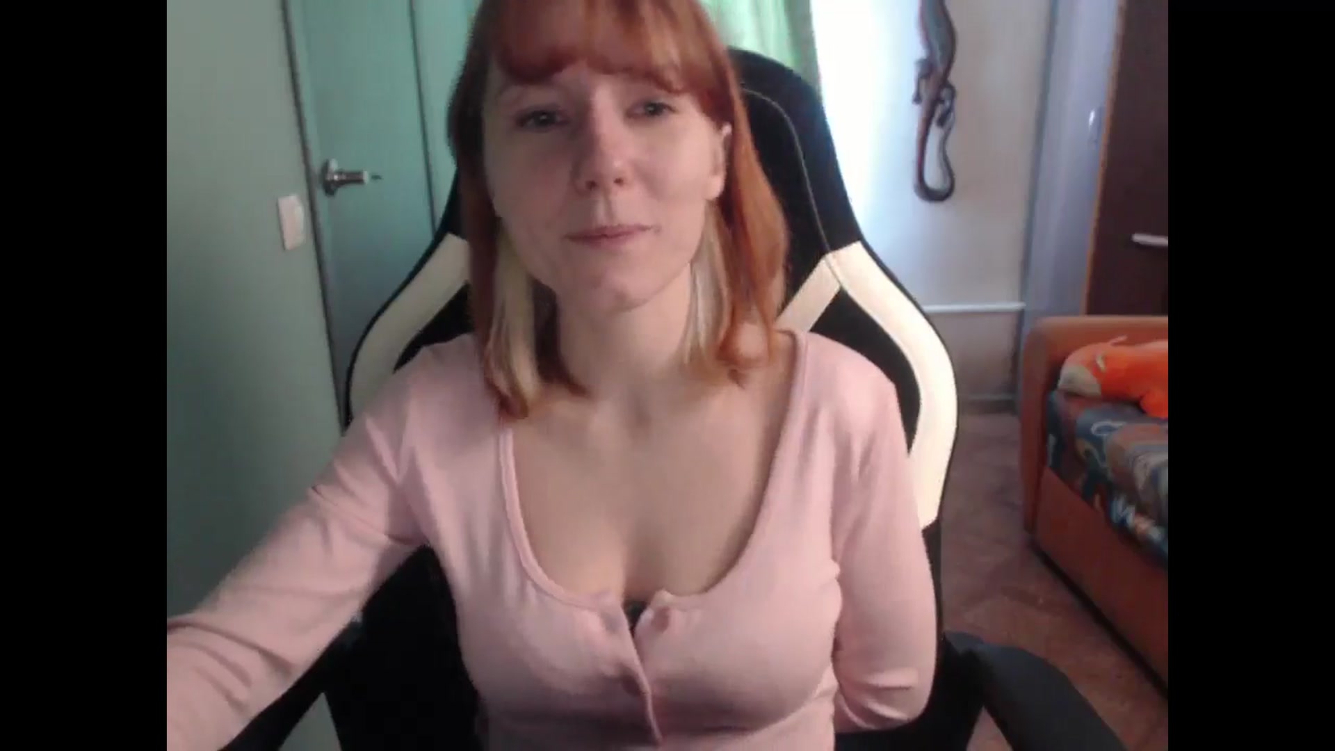 Gallery image thumbnail from NikiFoks18's myfreecams stream on, 03/11/2026, 07:36 image 19 of 20