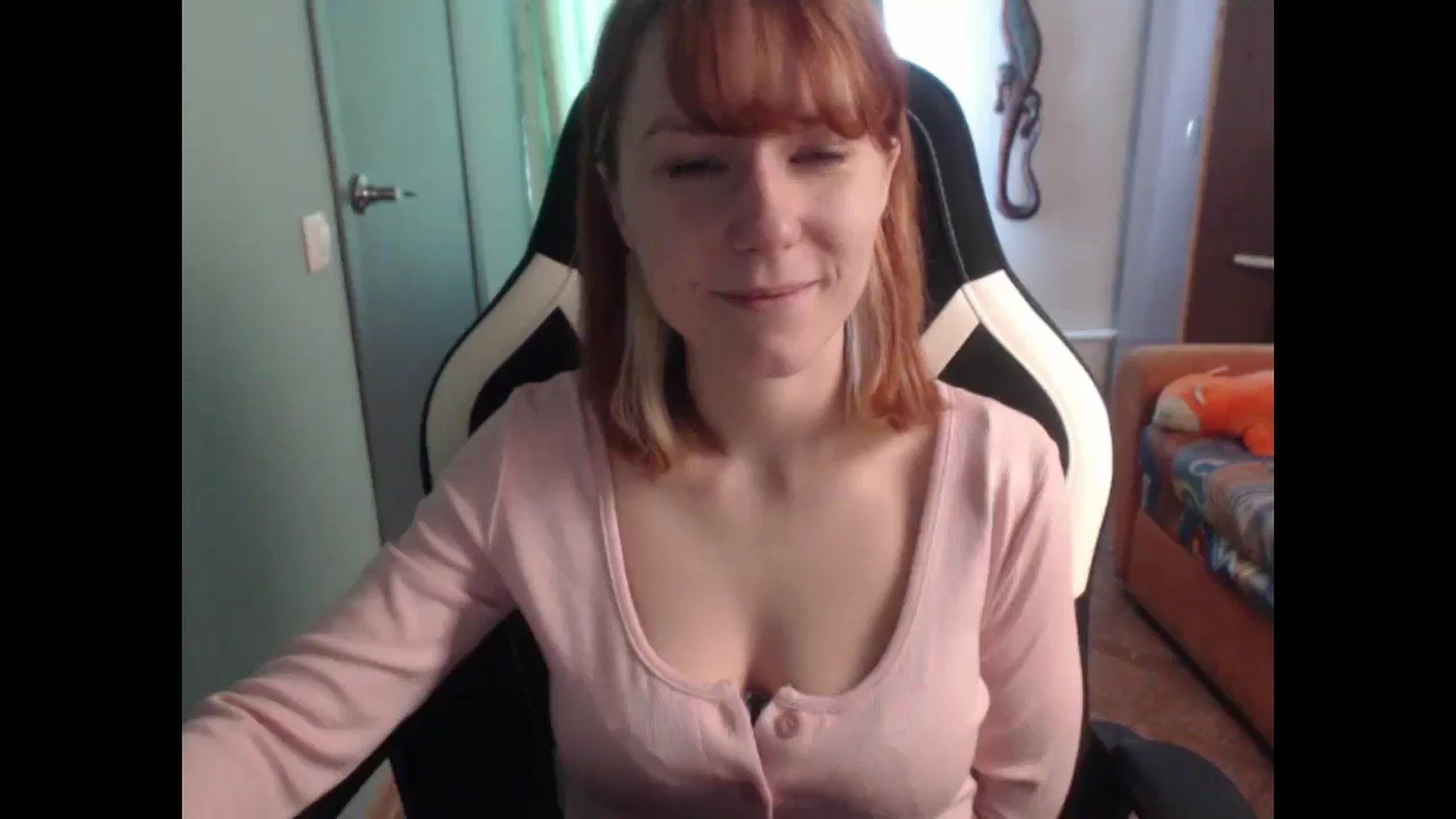 Gallery image thumbnail from NikiFoks18's myfreecams stream on, 03/11/2026, 08:34 image 6 of 20