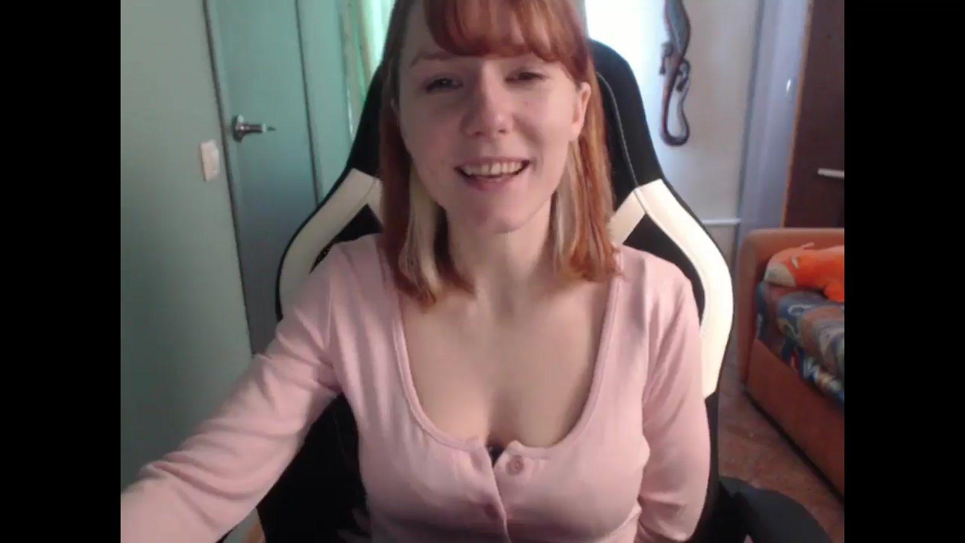 Gallery image thumbnail from NikiFoks18's myfreecams stream on, 03/11/2026, 08:34 image 4 of 20