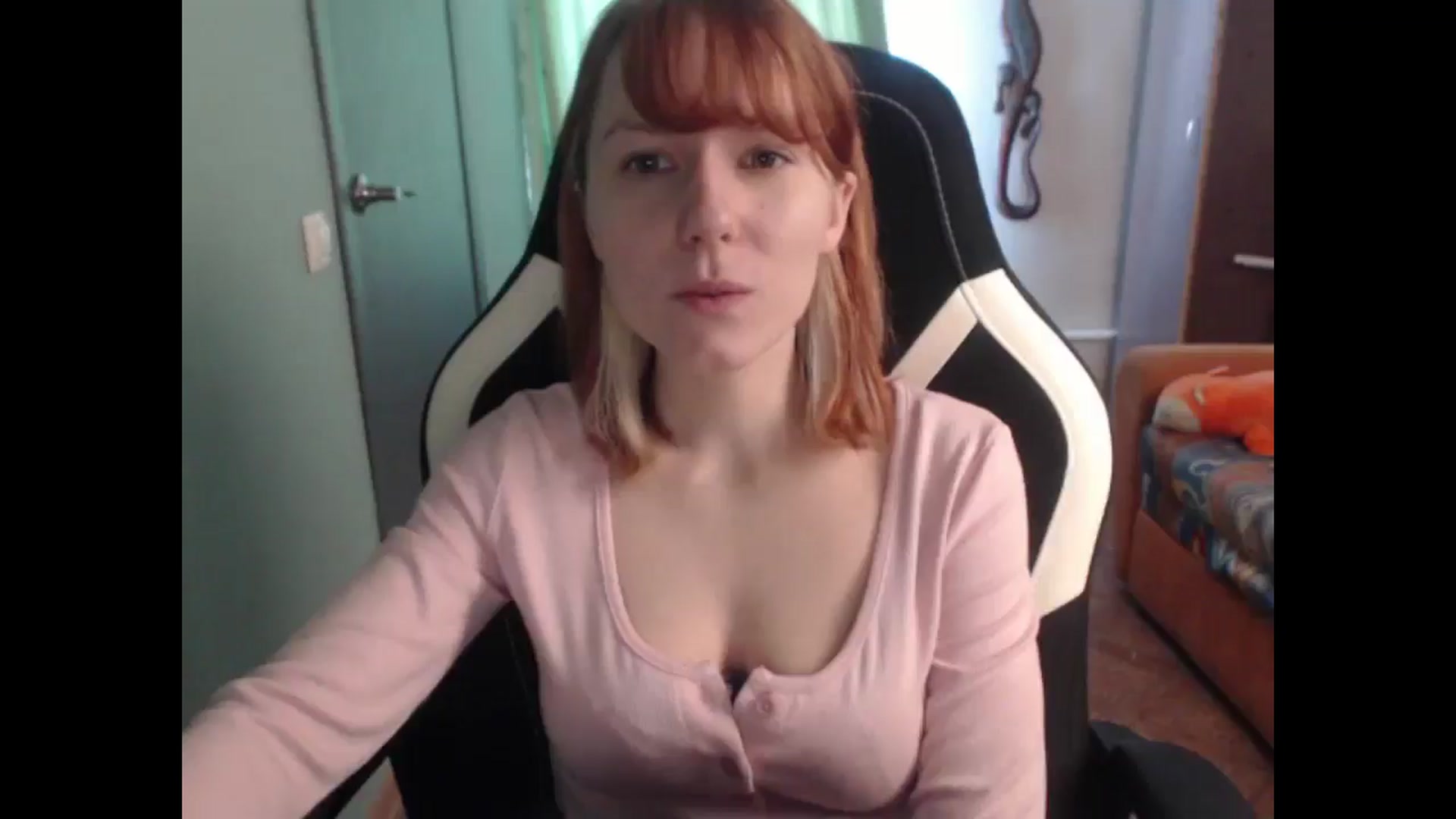Gallery image thumbnail from NikiFoks18's myfreecams stream on, 03/11/2026, 08:34 image 10 of 20