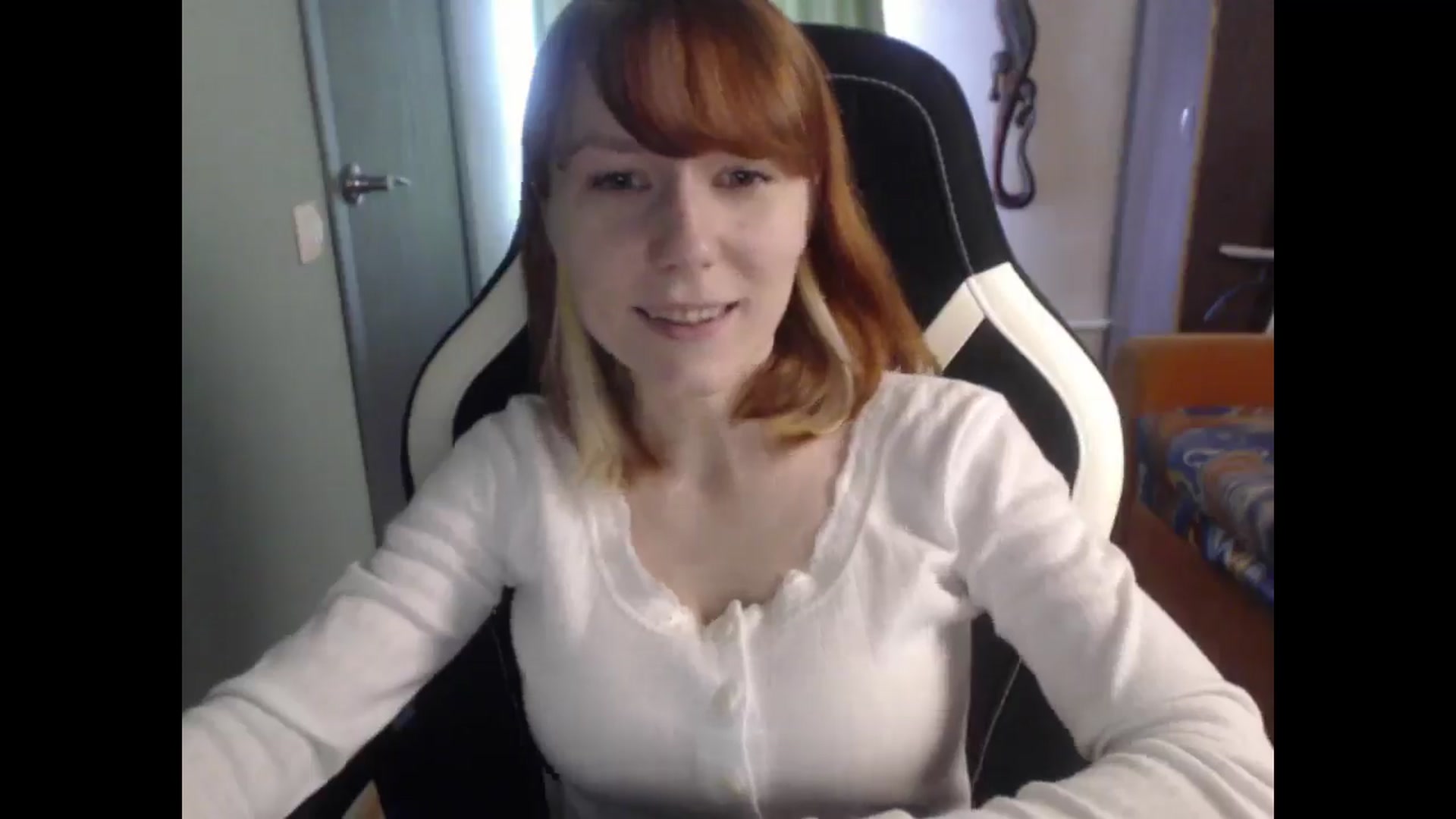 Gallery image thumbnail from NikiFoks18's myfreecams stream on, 03/26/2026, 08:01 image 4 of 20