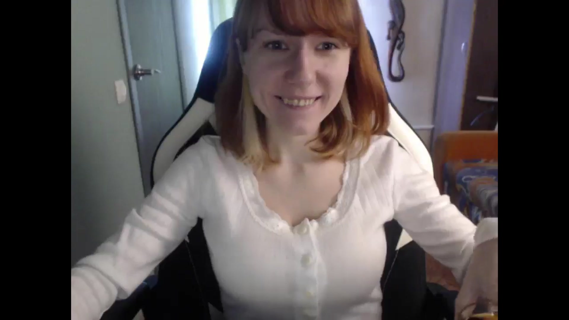 Gallery image thumbnail from NikiFoks18's myfreecams stream on, 03/26/2026, 08:01 image 7 of 20