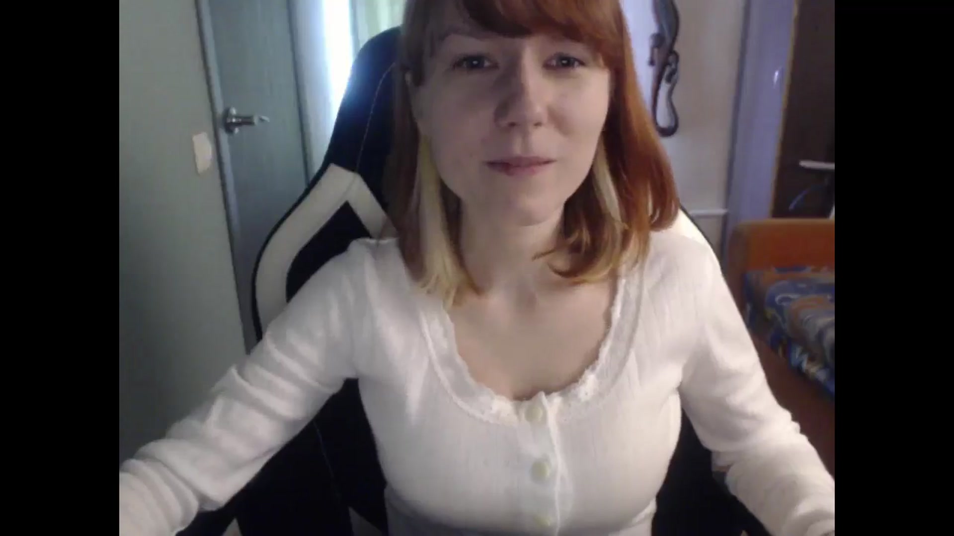 Gallery image thumbnail from NikiFoks18's myfreecams stream on, 03/26/2026, 08:01 image 6 of 20
