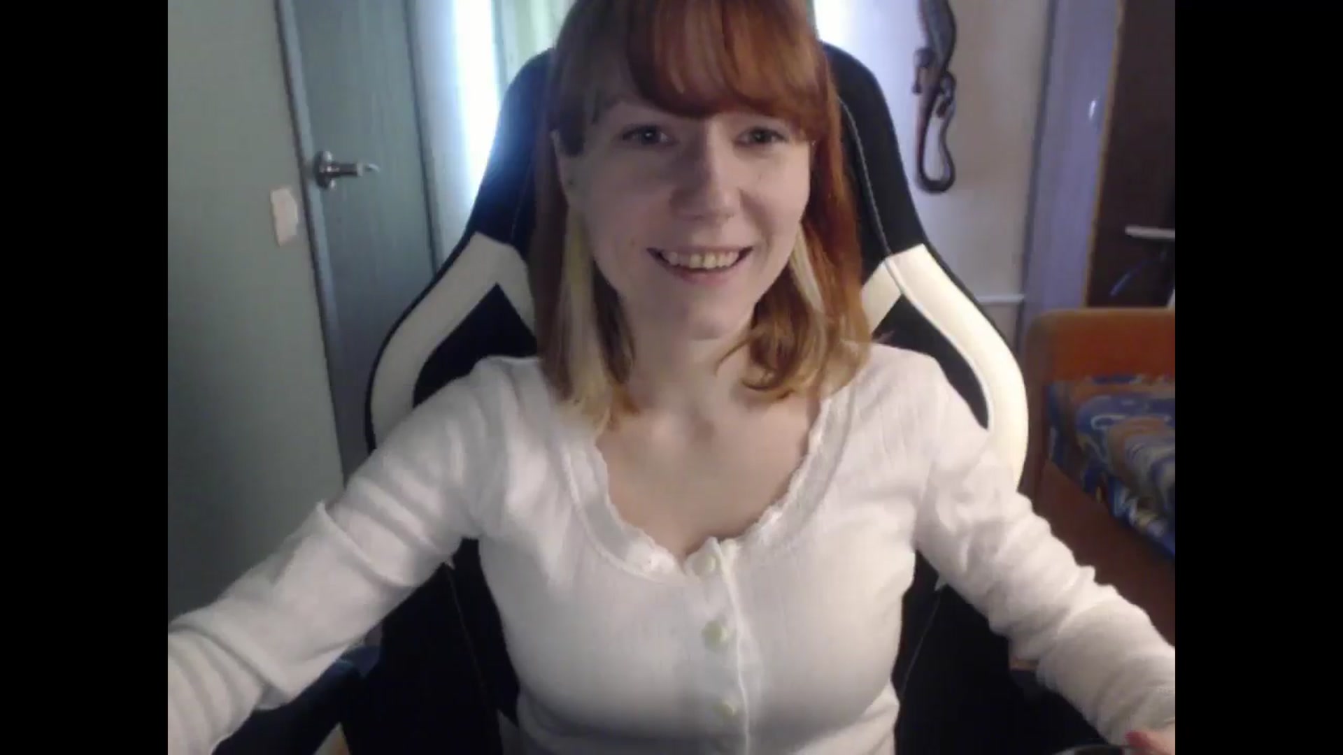 Gallery image thumbnail from NikiFoks18's myfreecams stream on, 03/26/2026, 08:01 image 9 of 20