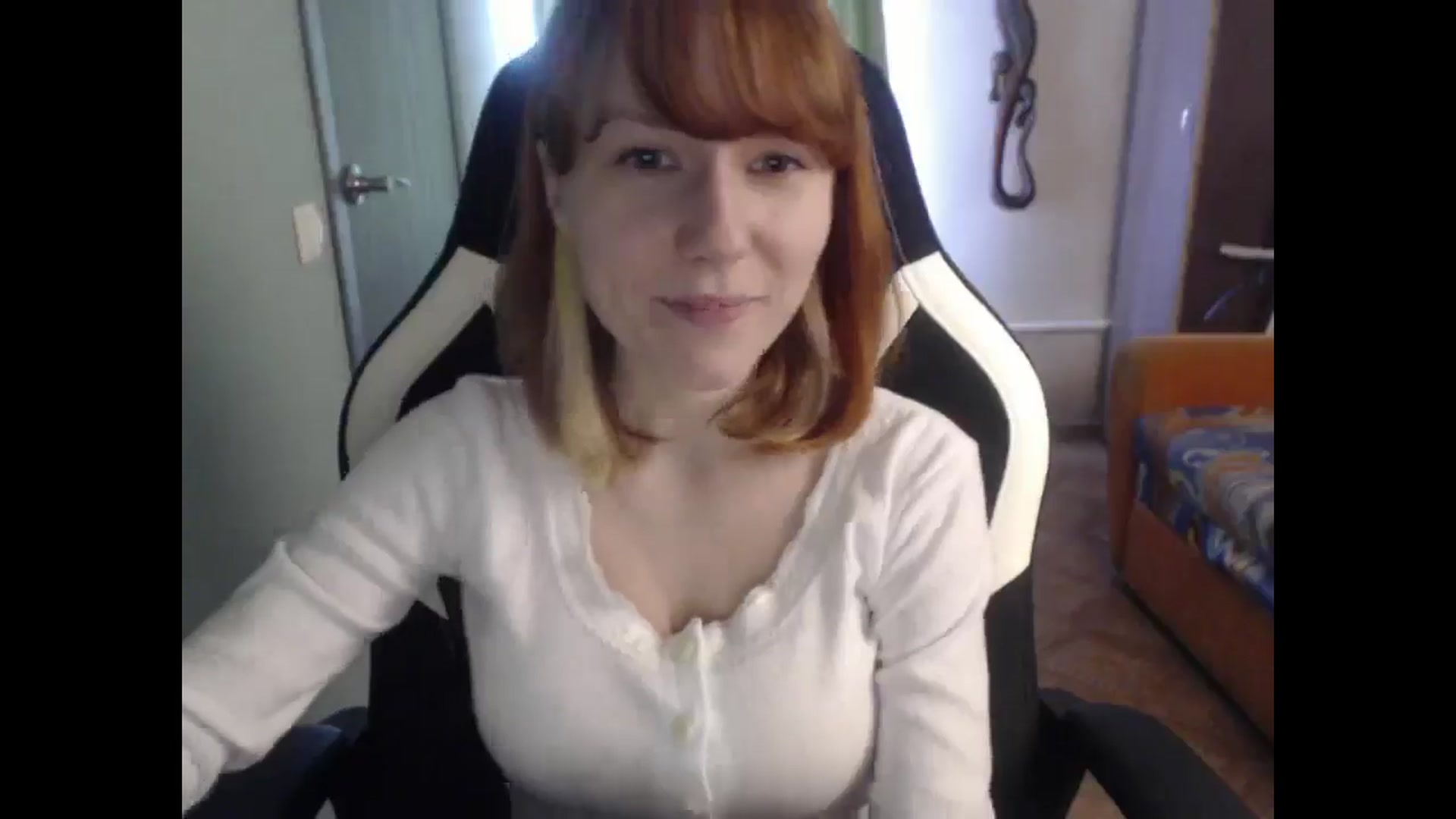 Gallery image thumbnail from NikiFoks18's myfreecams stream on, 03/26/2026, 08:01 image 16 of 20