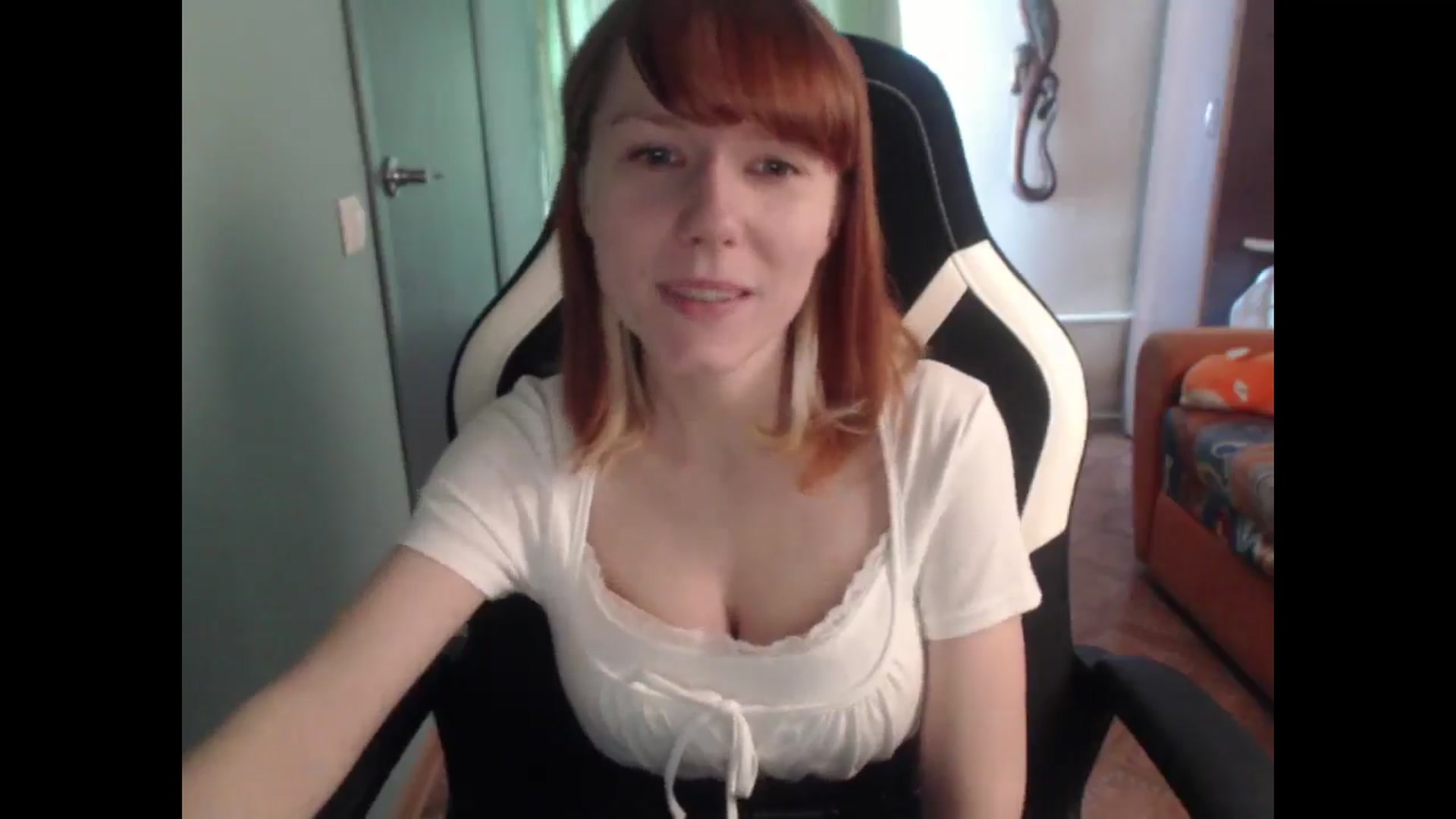 Gallery image thumbnail from NikiFoks18's myfreecams stream on, 03/27/2026, 06:36 image 7 of 20