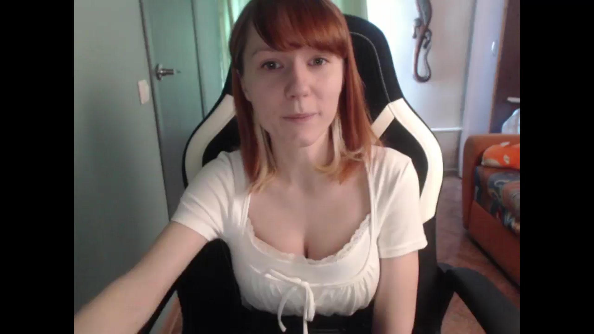 Gallery image thumbnail from NikiFoks18's myfreecams stream on, 03/27/2026, 06:36 image 10 of 20