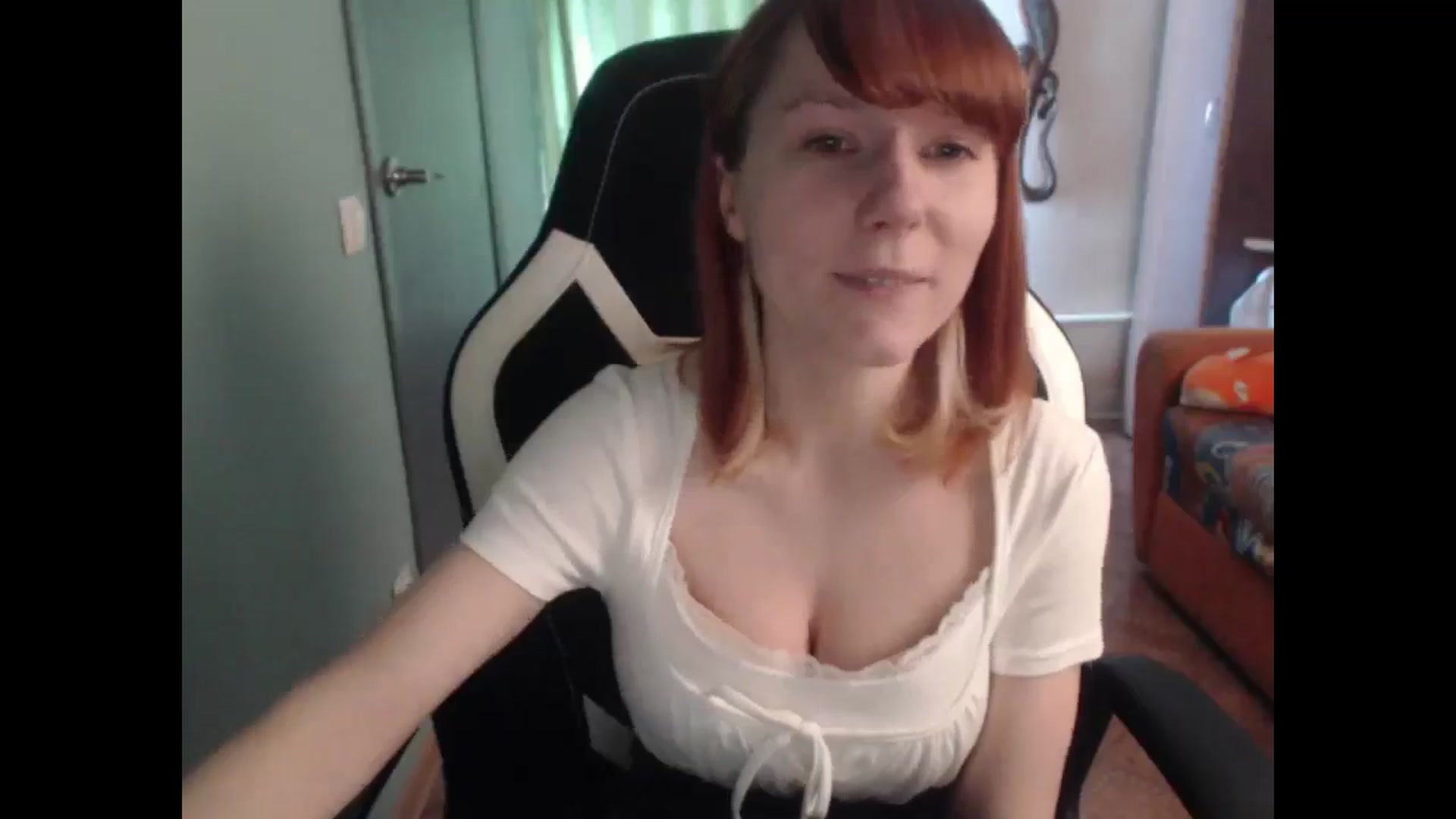 Gallery image thumbnail from NikiFoks18's myfreecams stream on, 03/27/2026, 06:36 image 8 of 20