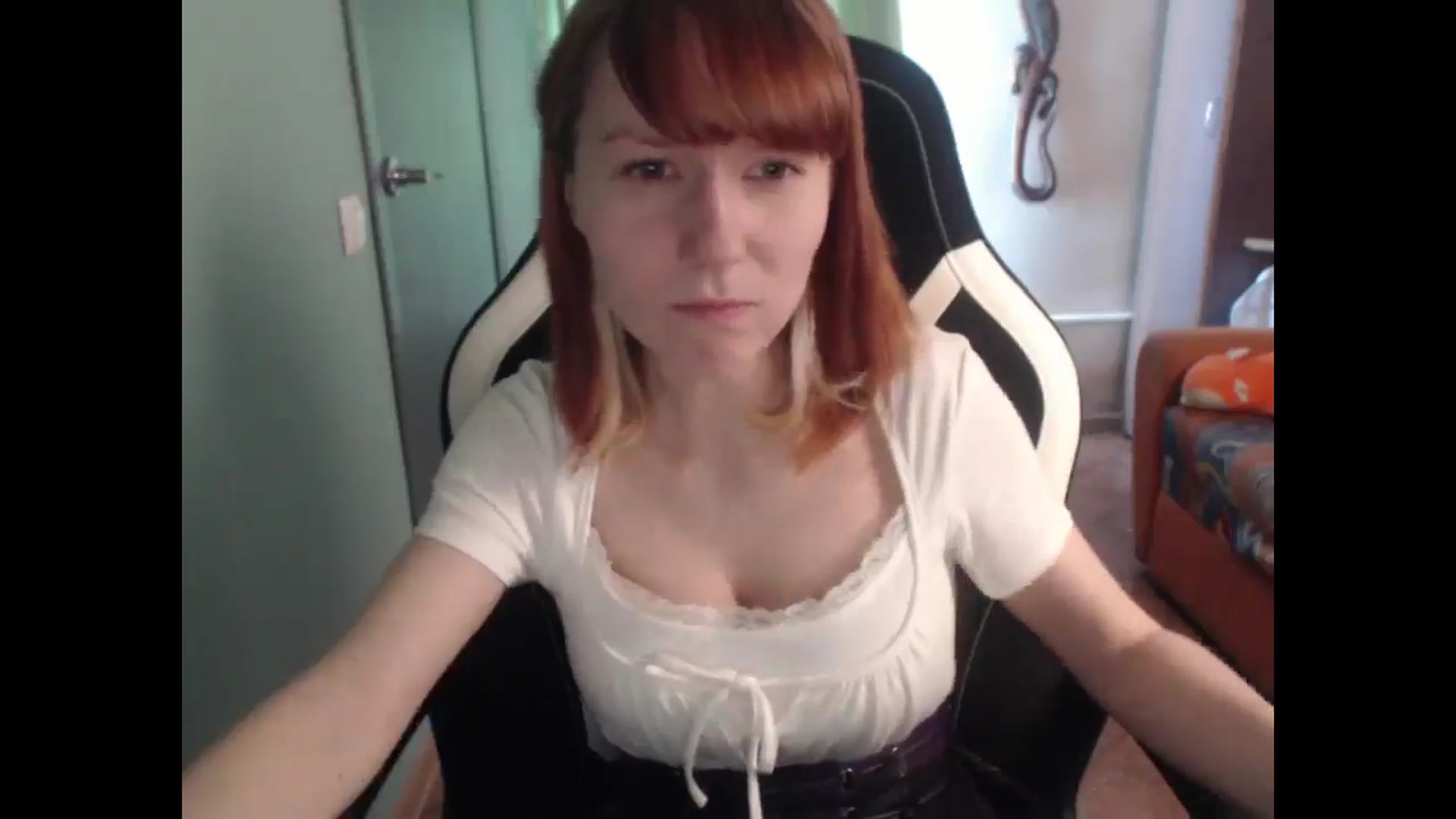 Gallery image thumbnail from NikiFoks18's myfreecams stream on, 03/27/2026, 06:36 image 5 of 20
