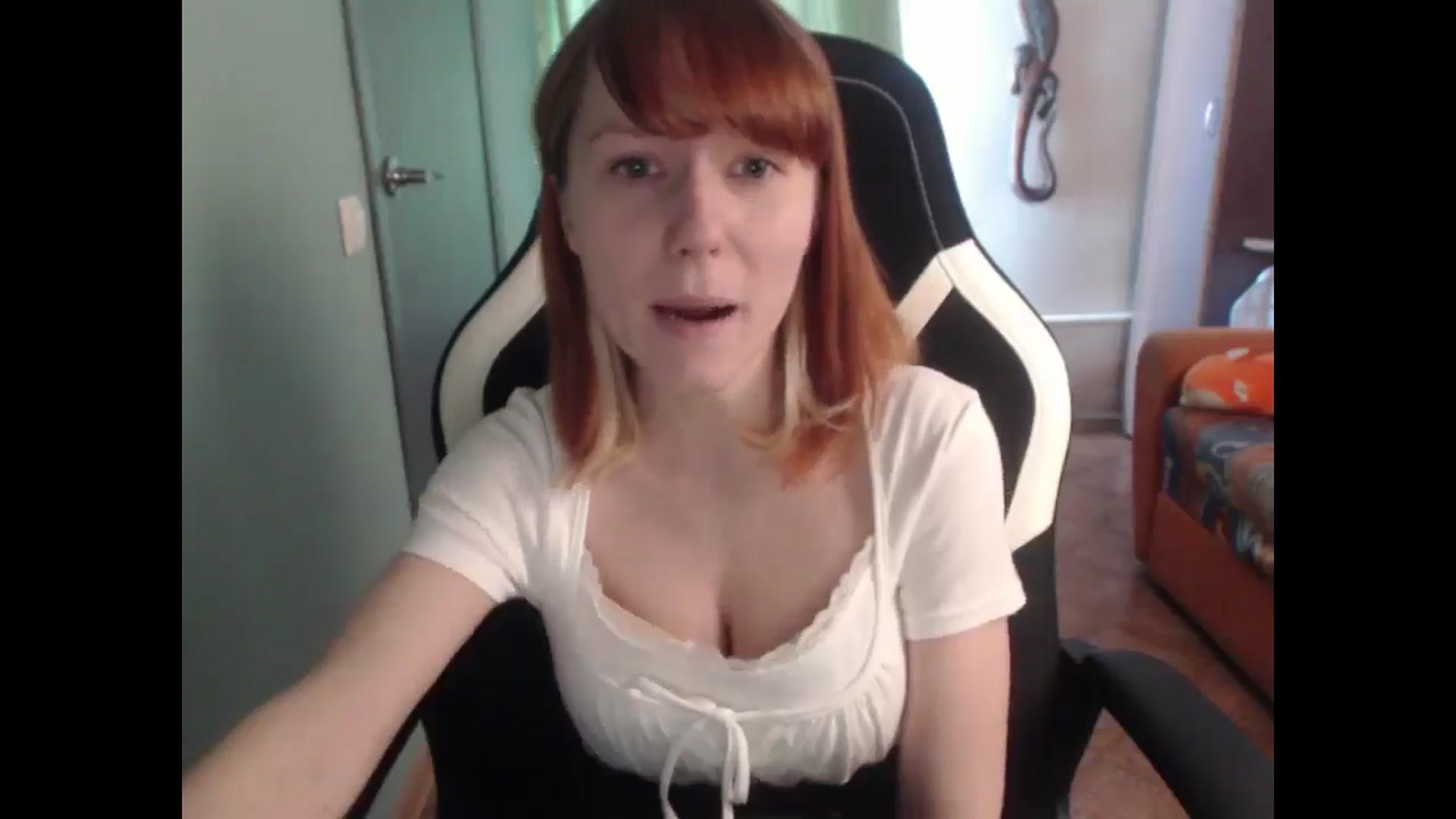 Gallery image thumbnail from NikiFoks18's myfreecams stream on, 03/27/2026, 06:36 image 15 of 20