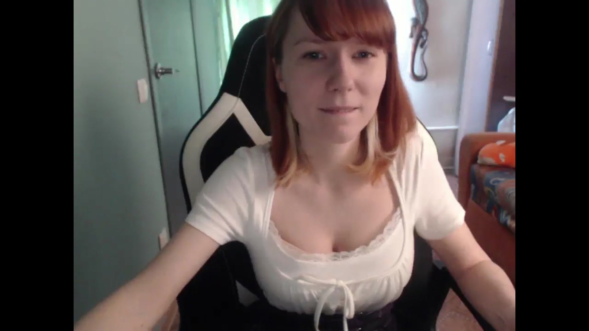 Gallery image thumbnail from NikiFoks18's myfreecams stream on, 03/27/2026, 06:36 image 2 of 20