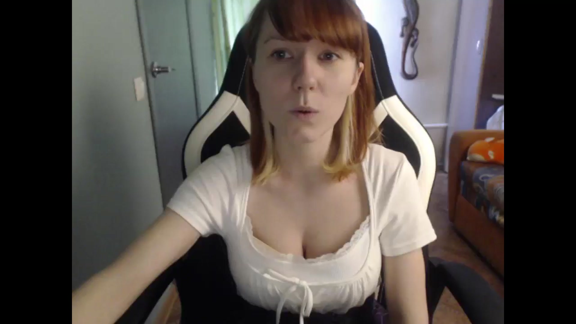 Gallery image thumbnail from NikiFoks18's myfreecams stream on, 03/27/2026, 07:20 image 6 of 20