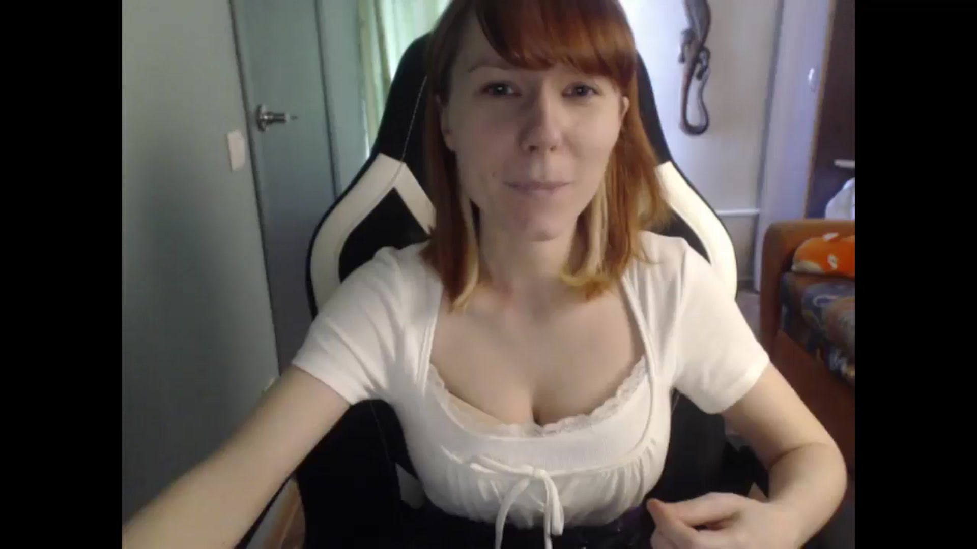 Gallery image thumbnail from NikiFoks18's myfreecams stream on, 03/27/2026, 07:20 image 1 of 20