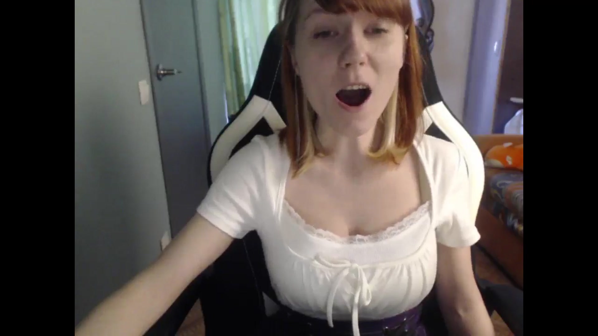 Gallery image thumbnail from NikiFoks18's myfreecams stream on, 03/27/2026, 08:27 image 8 of 20