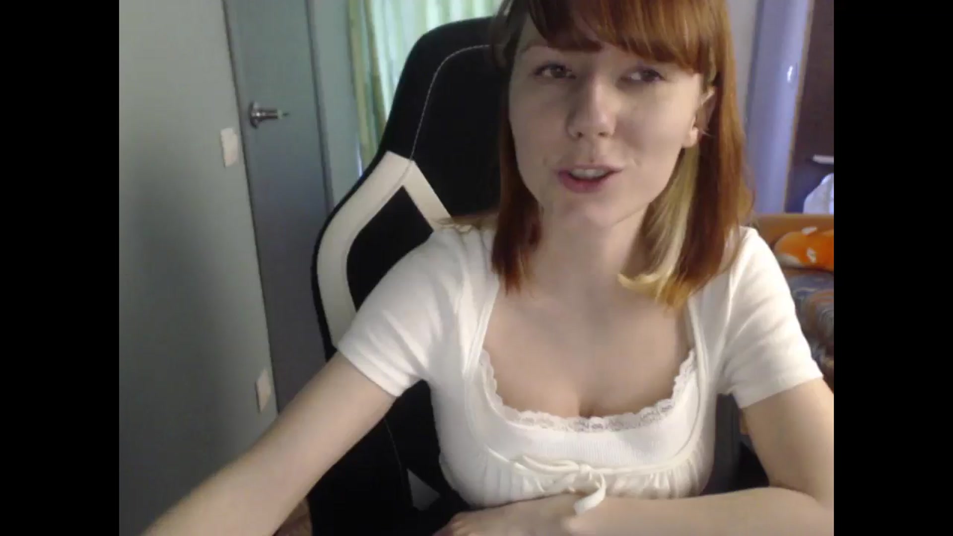 Gallery image thumbnail from NikiFoks18's myfreecams stream on, 03/27/2026, 08:27 image 14 of 20