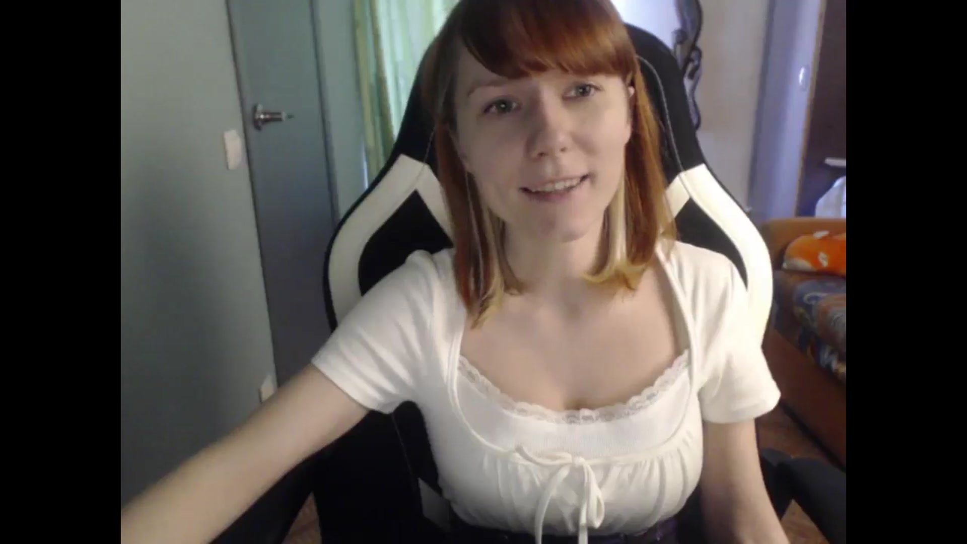 Gallery image thumbnail from NikiFoks18's myfreecams stream on, 03/27/2026, 08:27 image 4 of 20