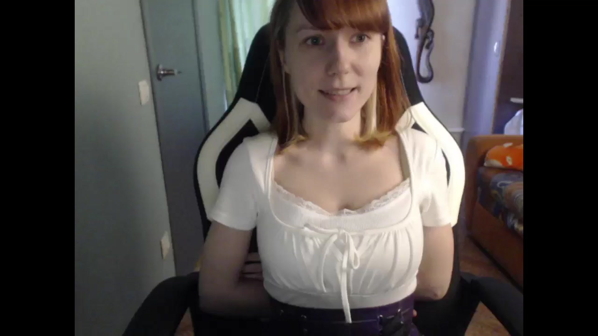 Gallery image thumbnail from NikiFoks18's myfreecams stream on, 03/27/2026, 08:27 image 9 of 20