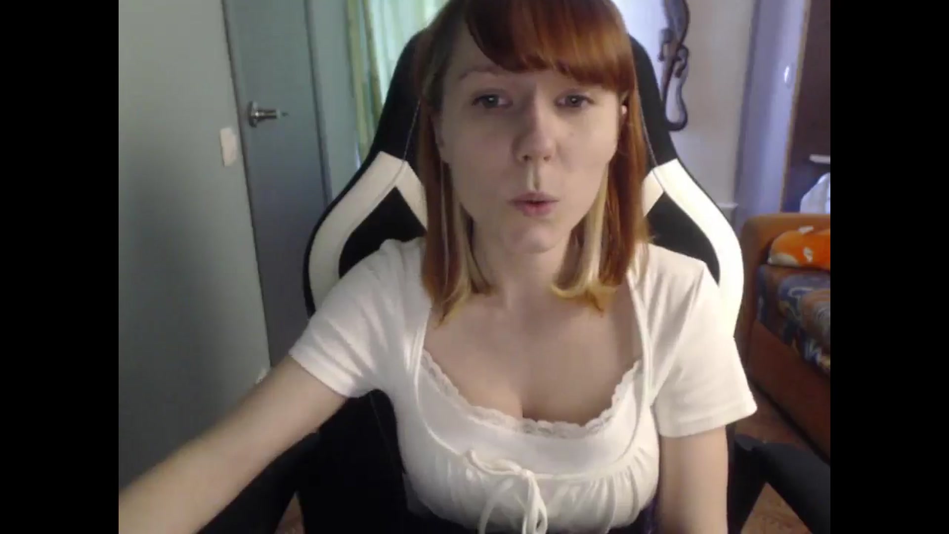 Gallery image thumbnail from NikiFoks18's myfreecams stream on, 03/27/2026, 08:27 image 3 of 20