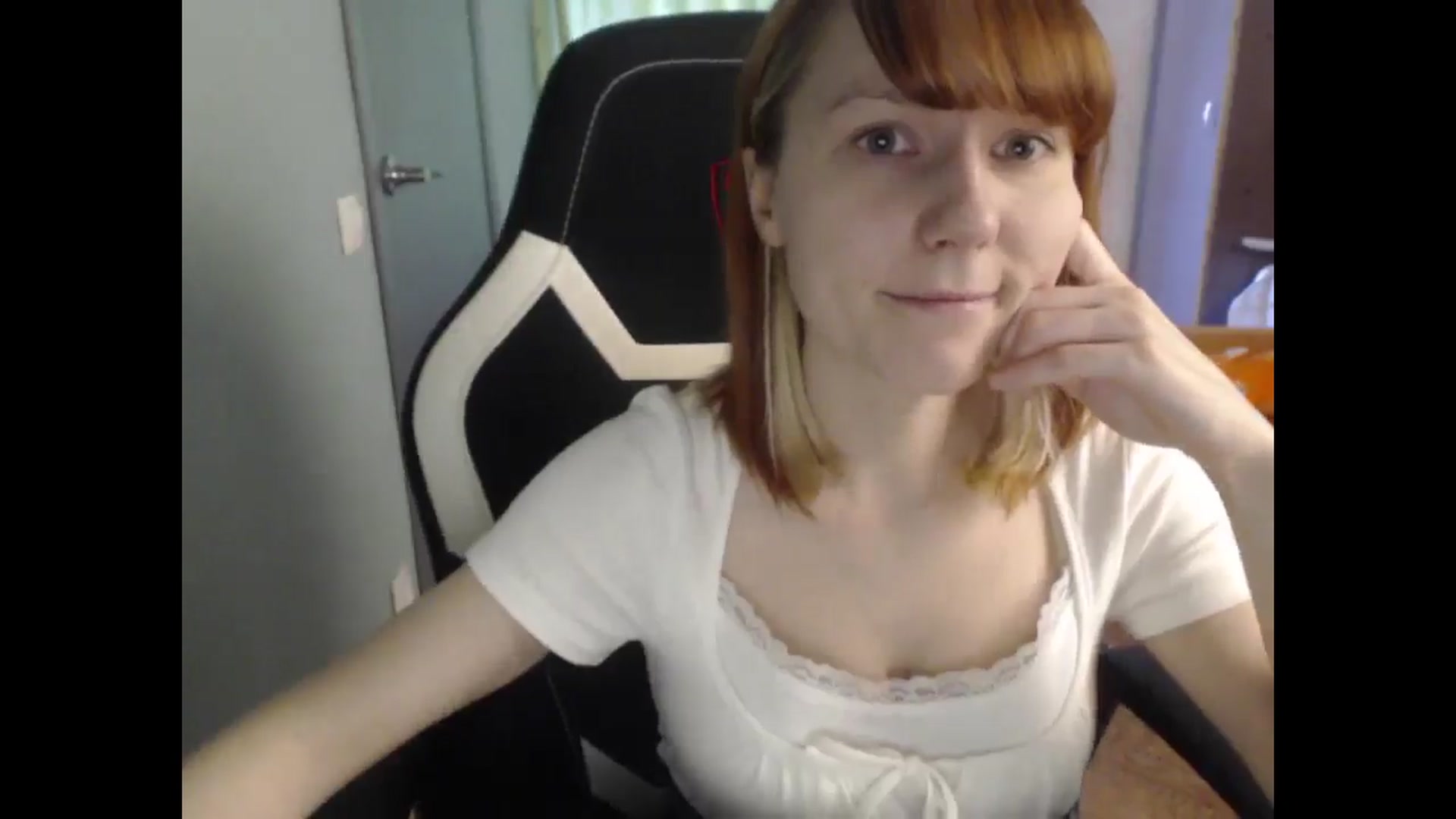 Gallery image thumbnail from NikiFoks18's myfreecams stream on, 03/27/2026, 08:57 image 4 of 20