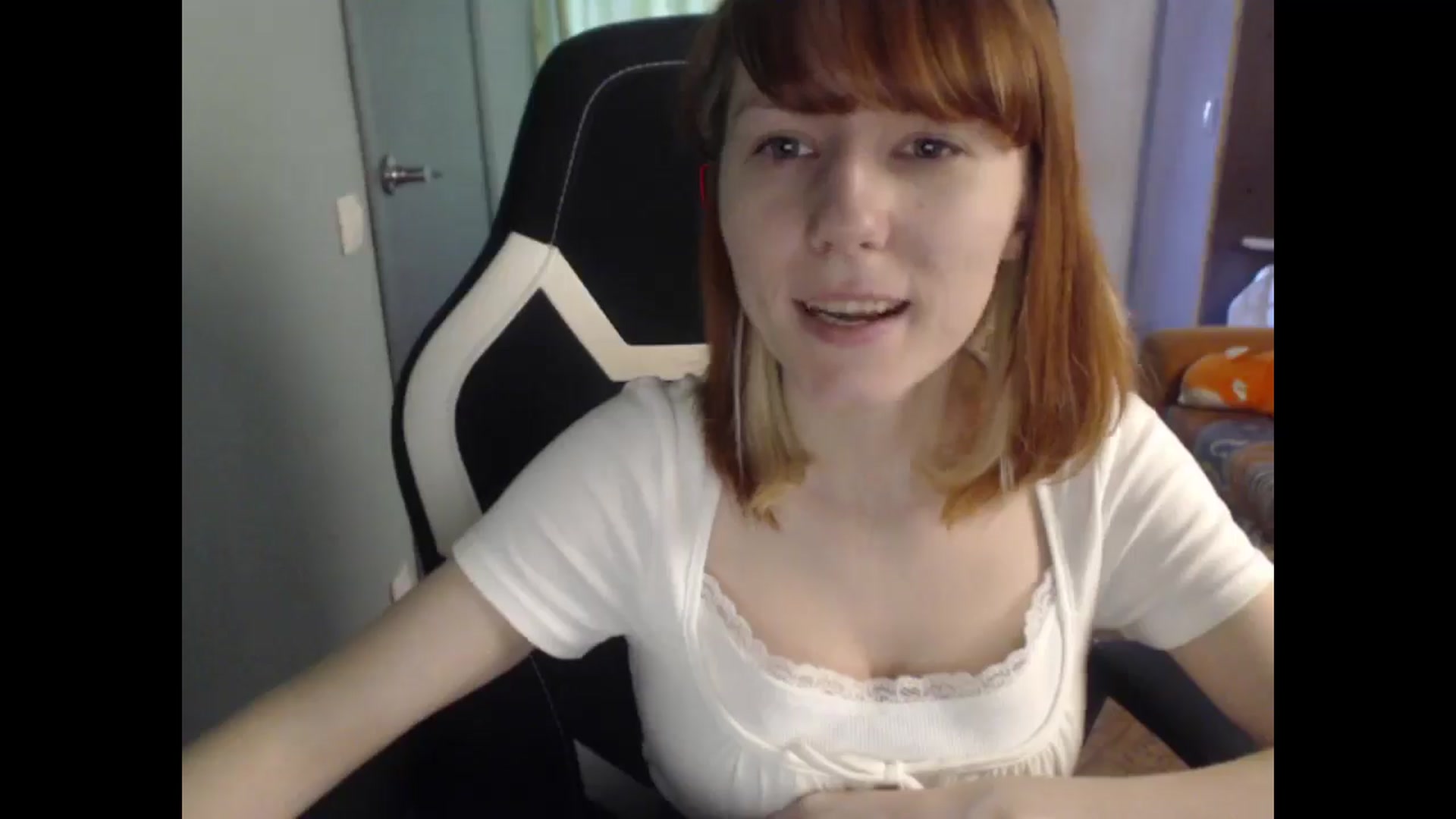 Gallery image thumbnail from NikiFoks18's myfreecams stream on, 03/27/2026, 08:57 image 7 of 20