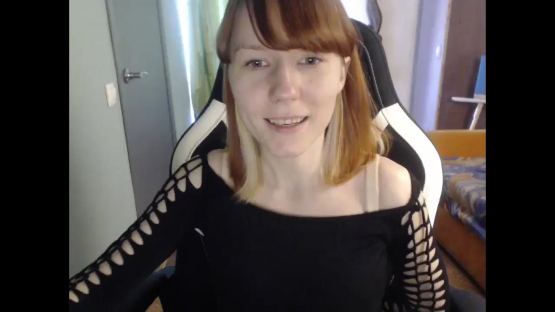 Gallery image thumbnail from NikiFoks18's myfreecams stream on, 03/29/2026, 08:23 image 14 of 20