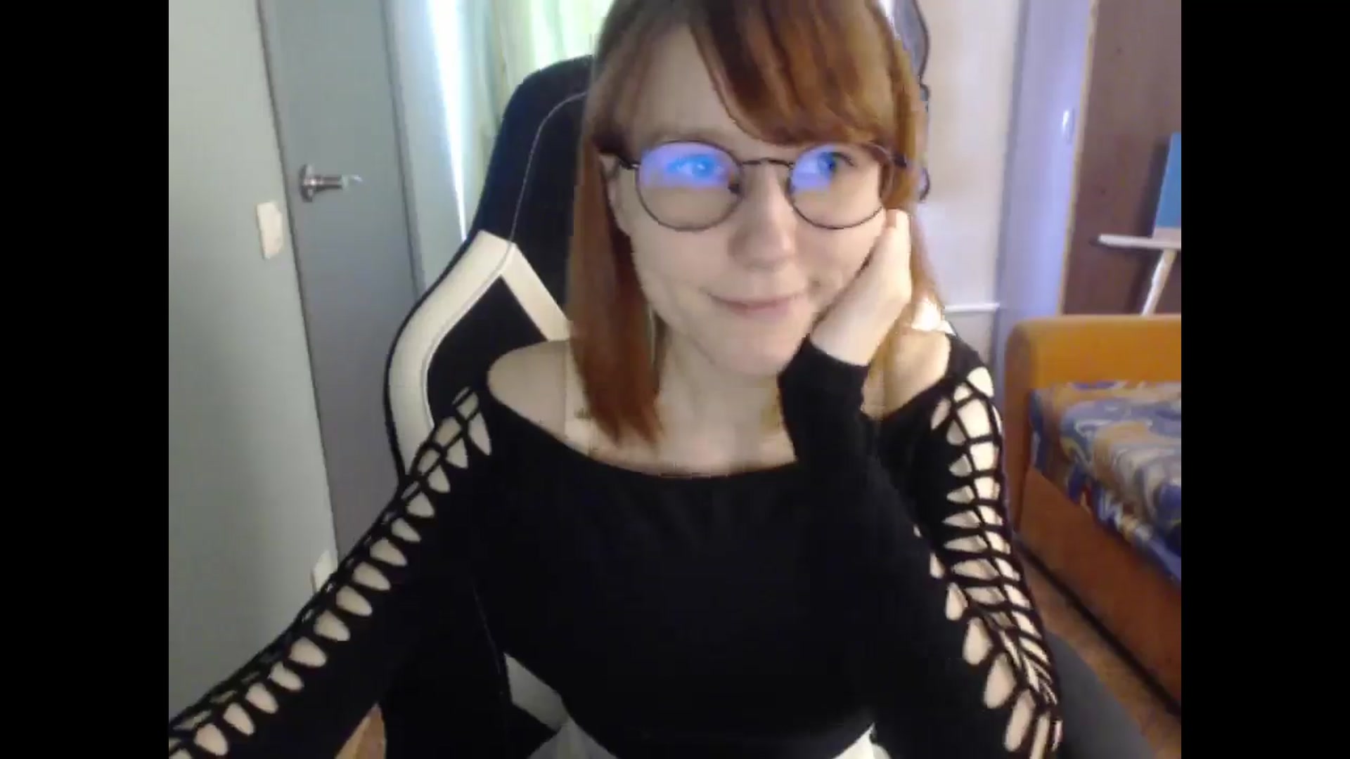 Gallery image thumbnail from NikiFoks18's myfreecams stream on, 03/29/2026, 09:27 image 12 of 20