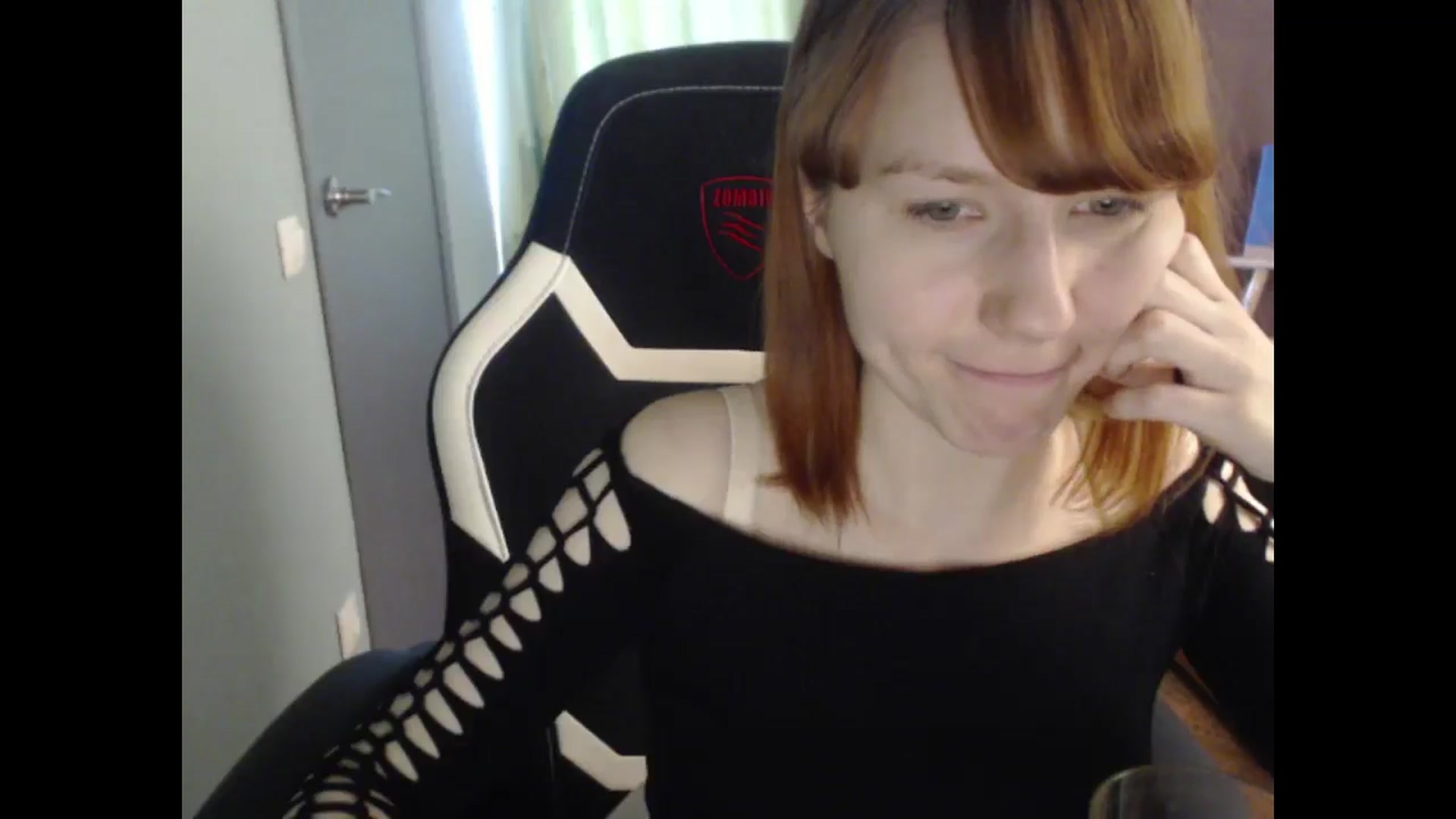 Gallery image thumbnail from NikiFoks18's myfreecams stream on, 03/29/2026, 09:27 image 15 of 20